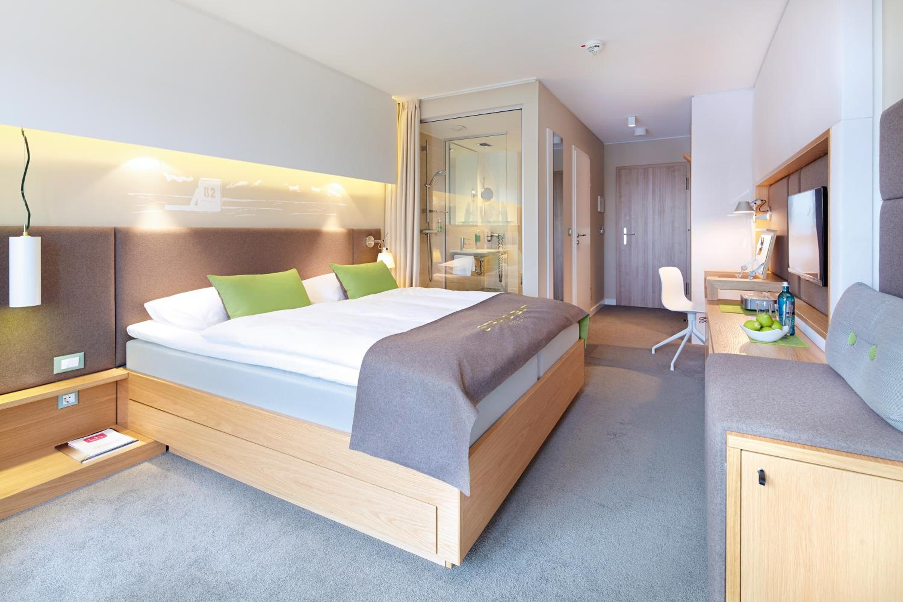 Double Room with Side Beach View - Photo 1