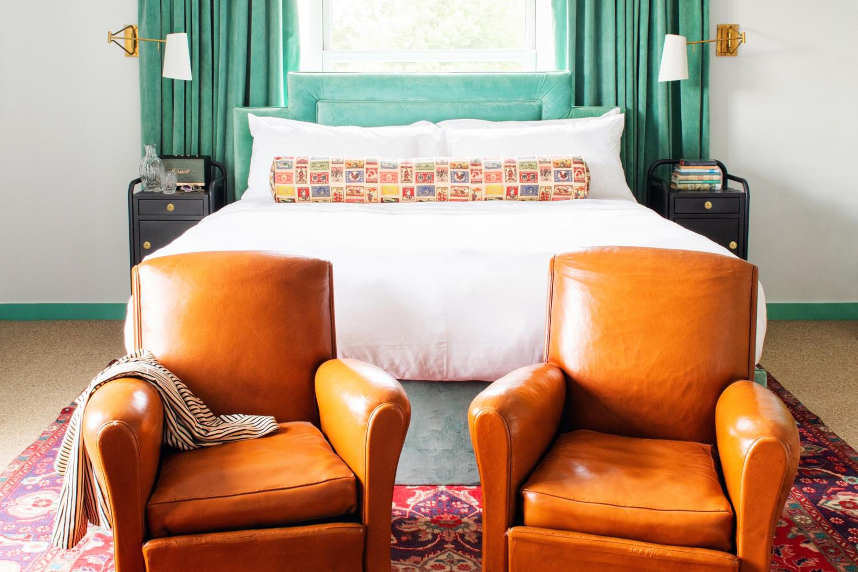 Deluxe King Room - Photo 1