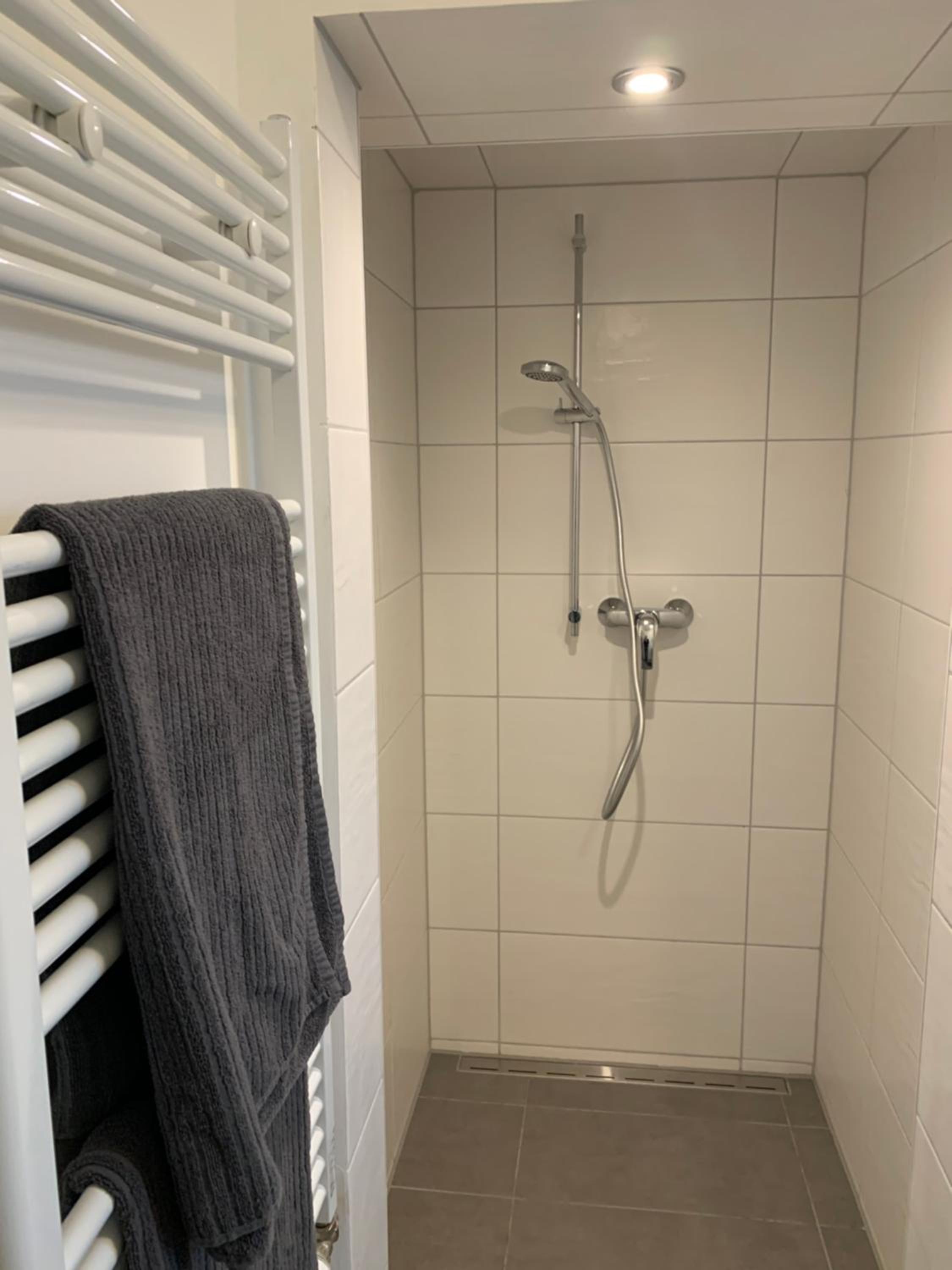 One-Bedroom Apartment - Photo 6