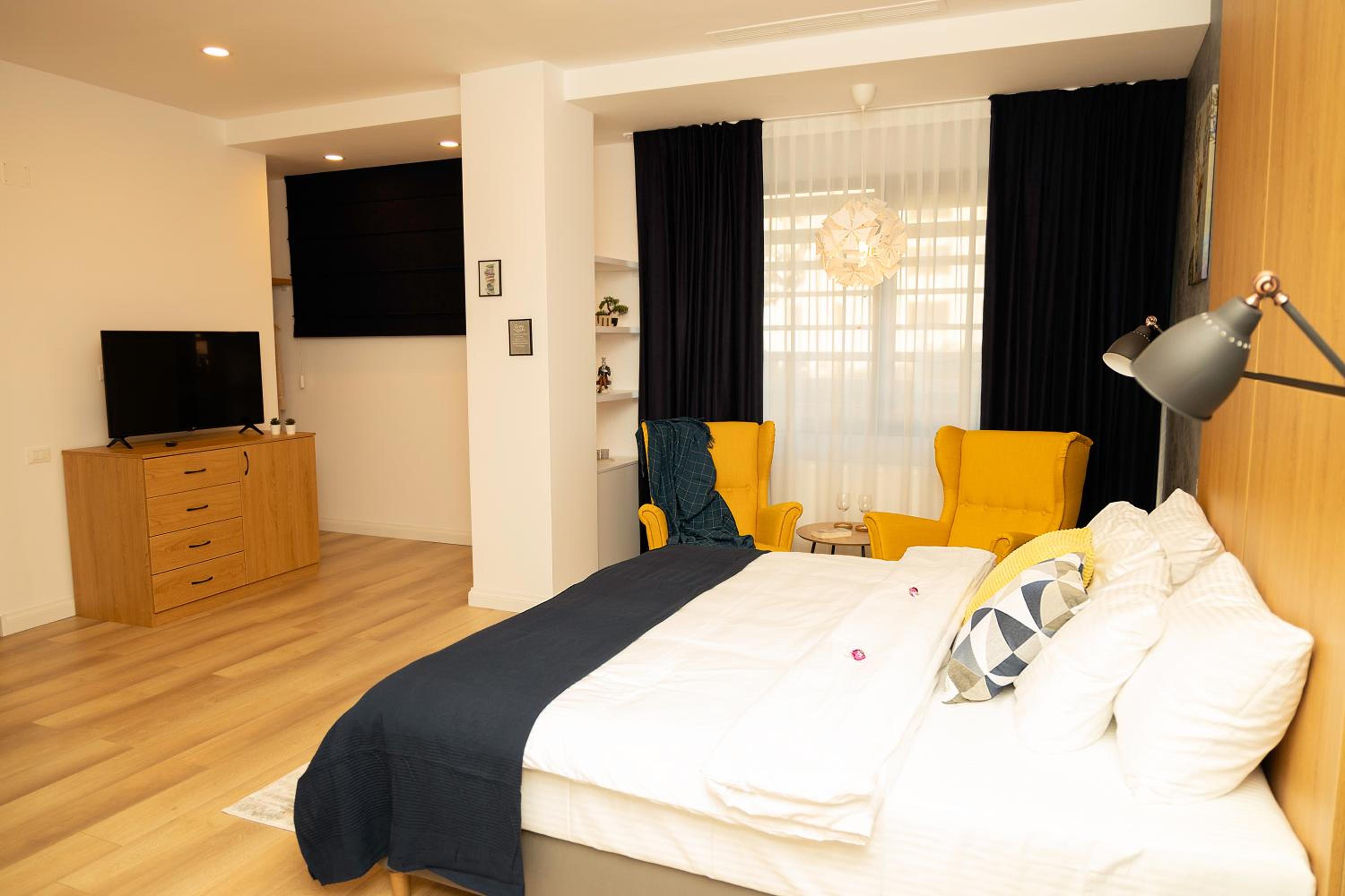 Deluxe Double or Twin Room - Photo 20