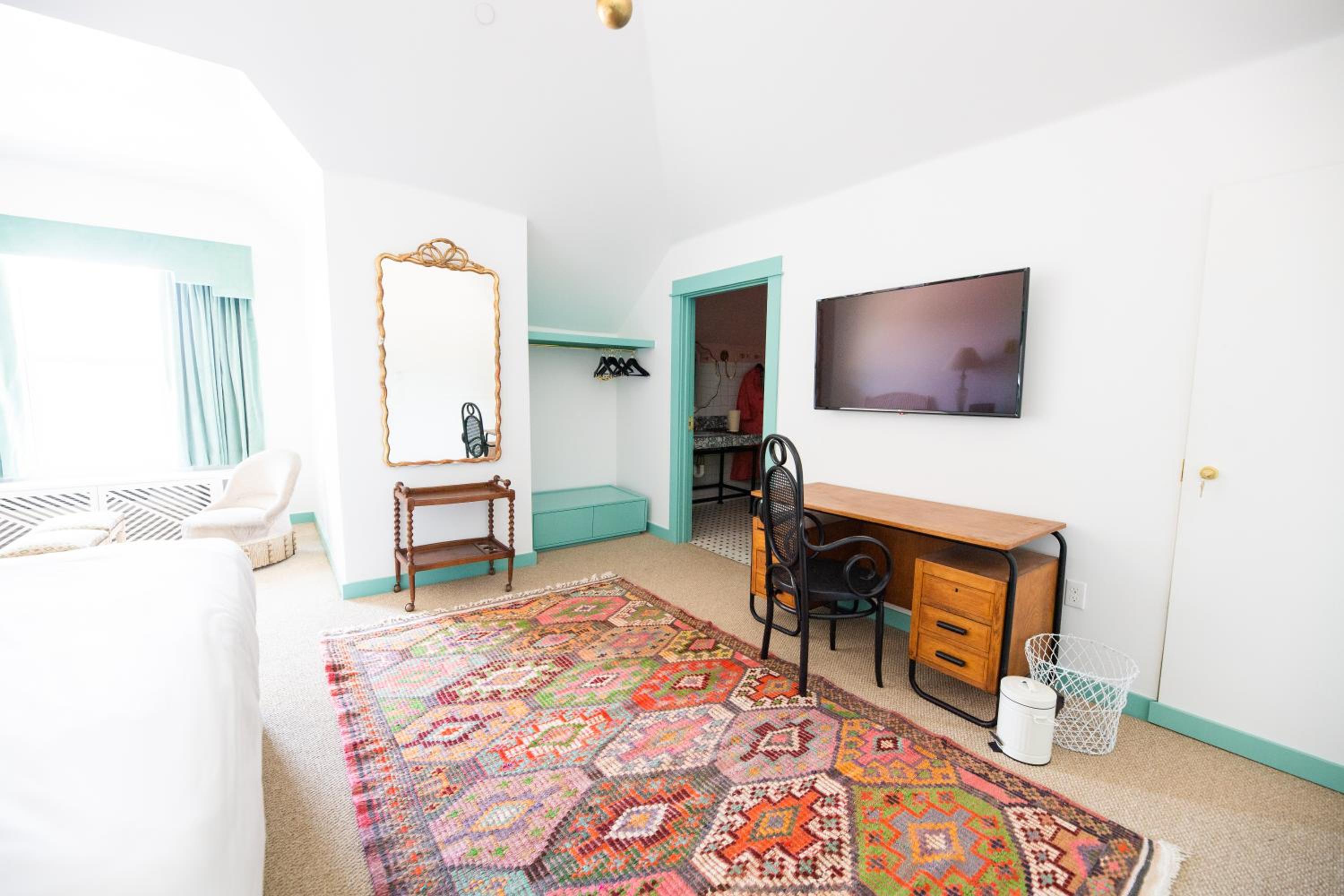 Superior King Room - Photo 5