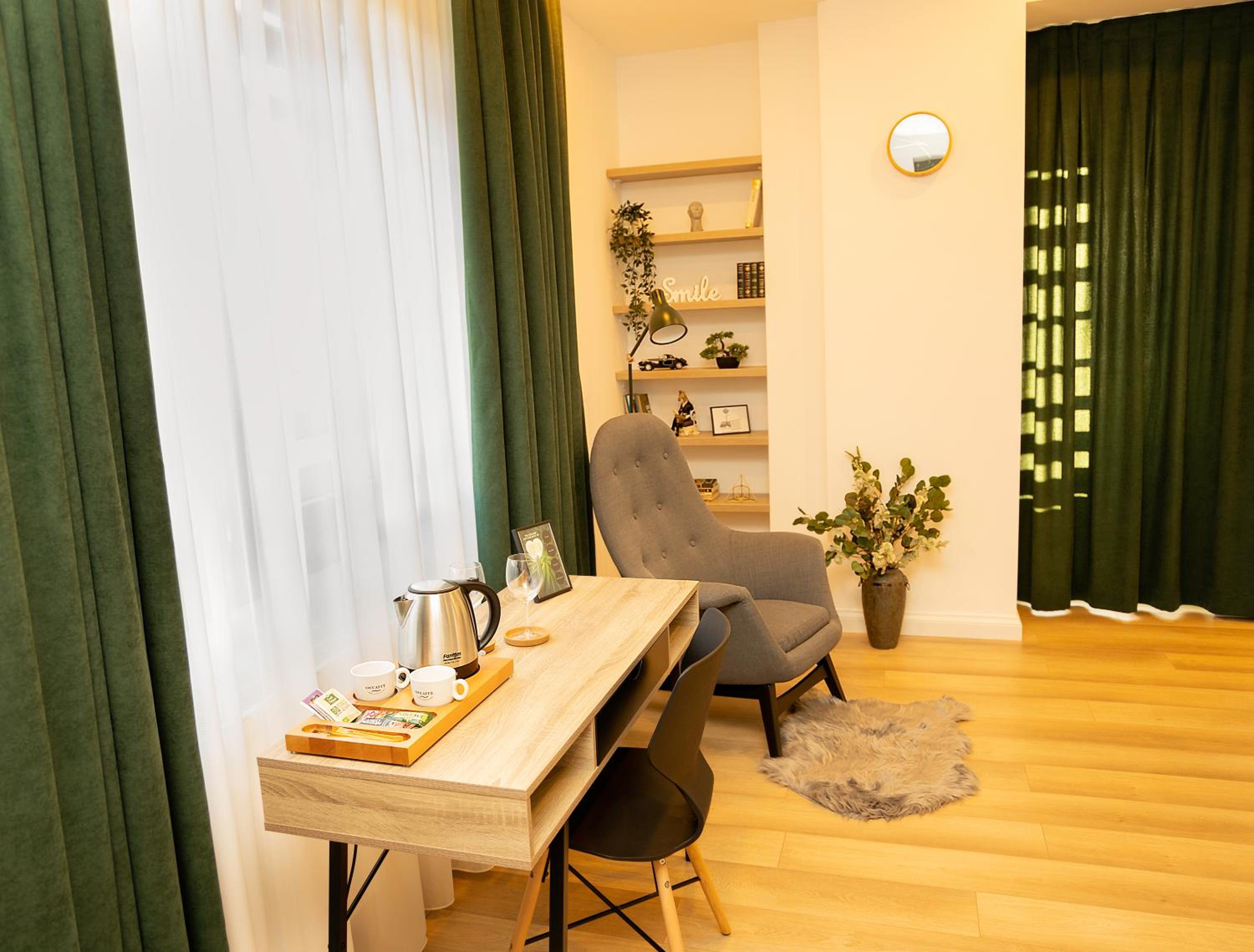 Deluxe Double or Twin Room - Photo 9