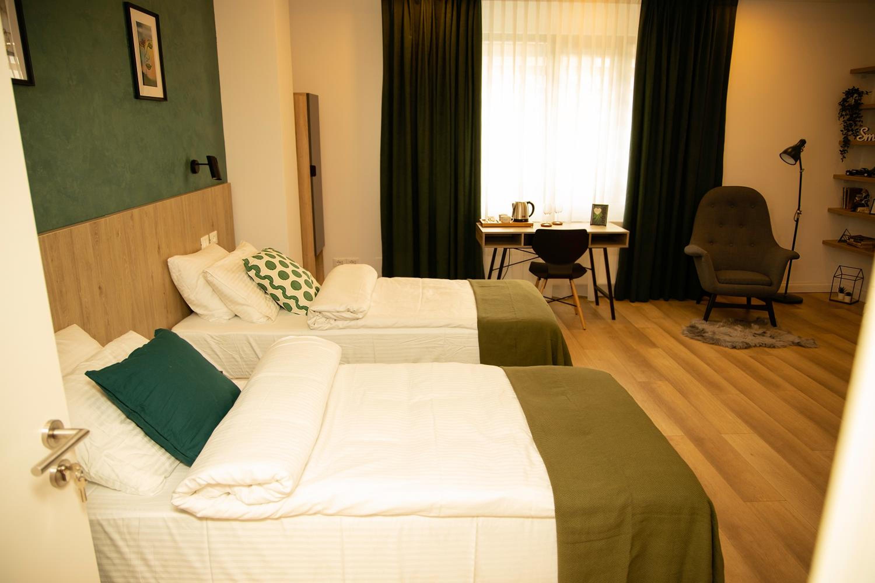 Deluxe Double or Twin Room - Photo 3