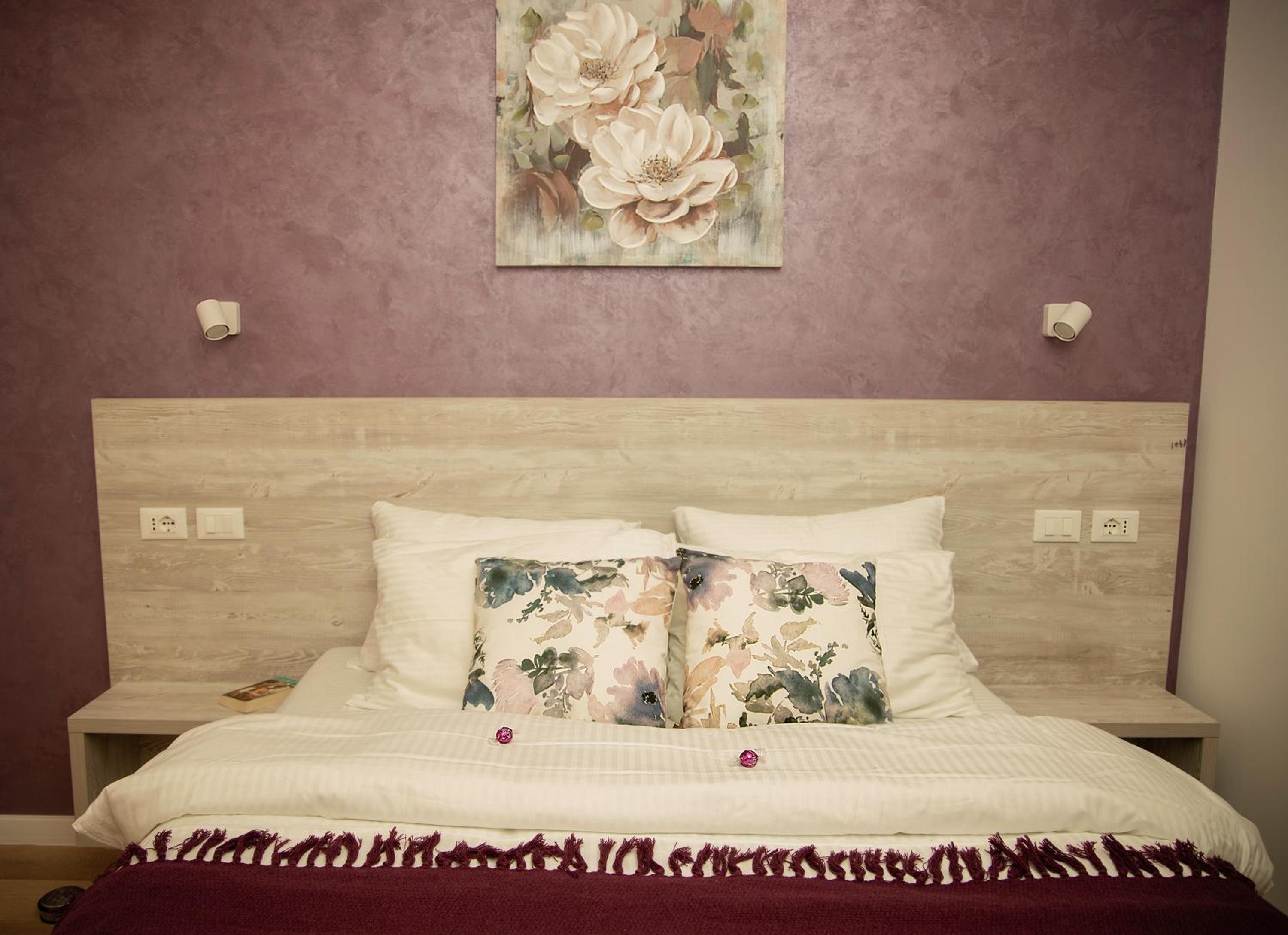 Standard Double Room - Photo 18