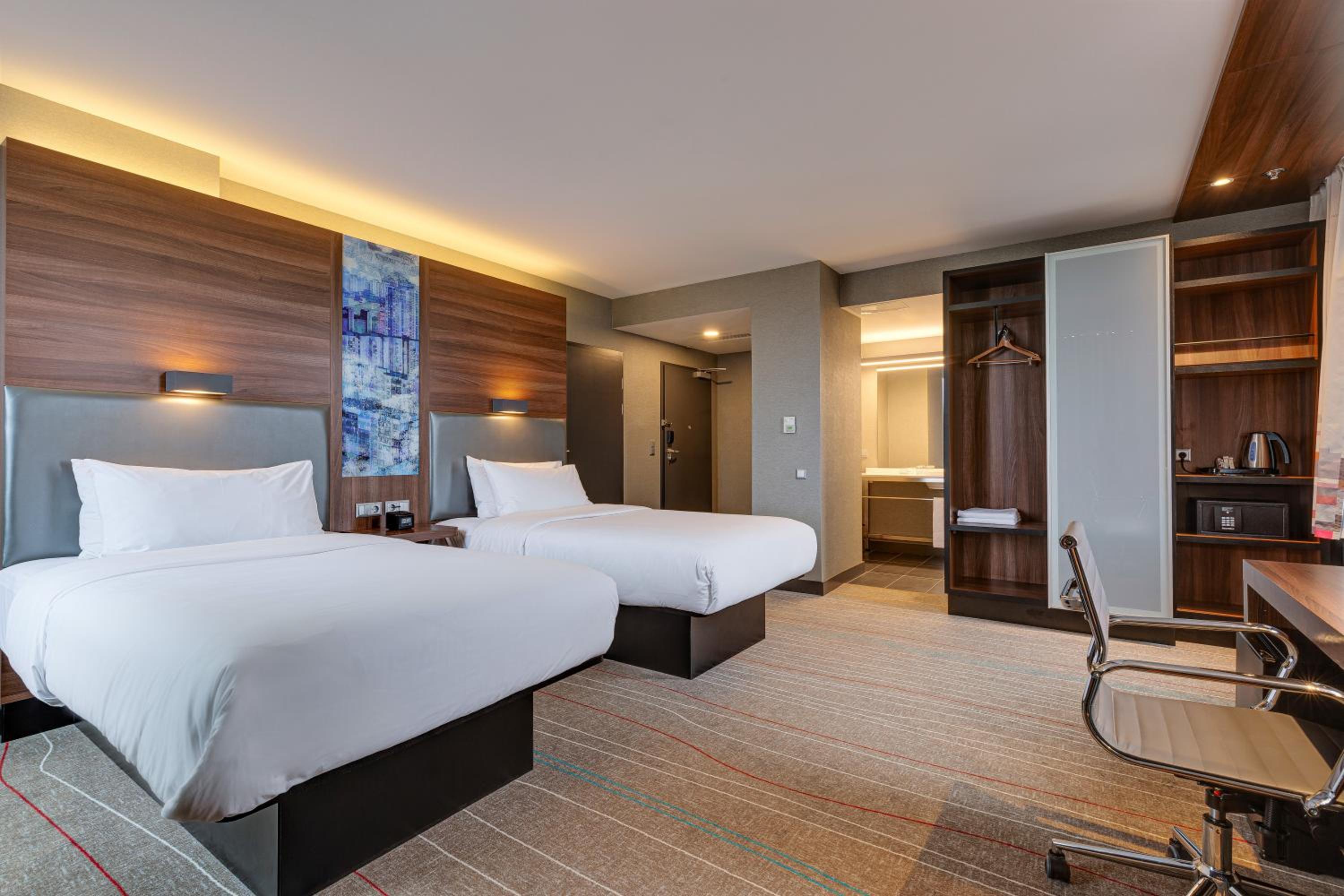 Connected Rooms