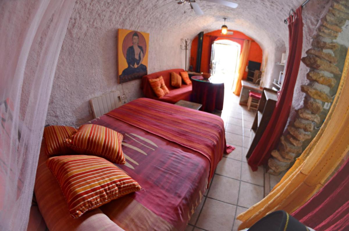 Double Room - Cave
