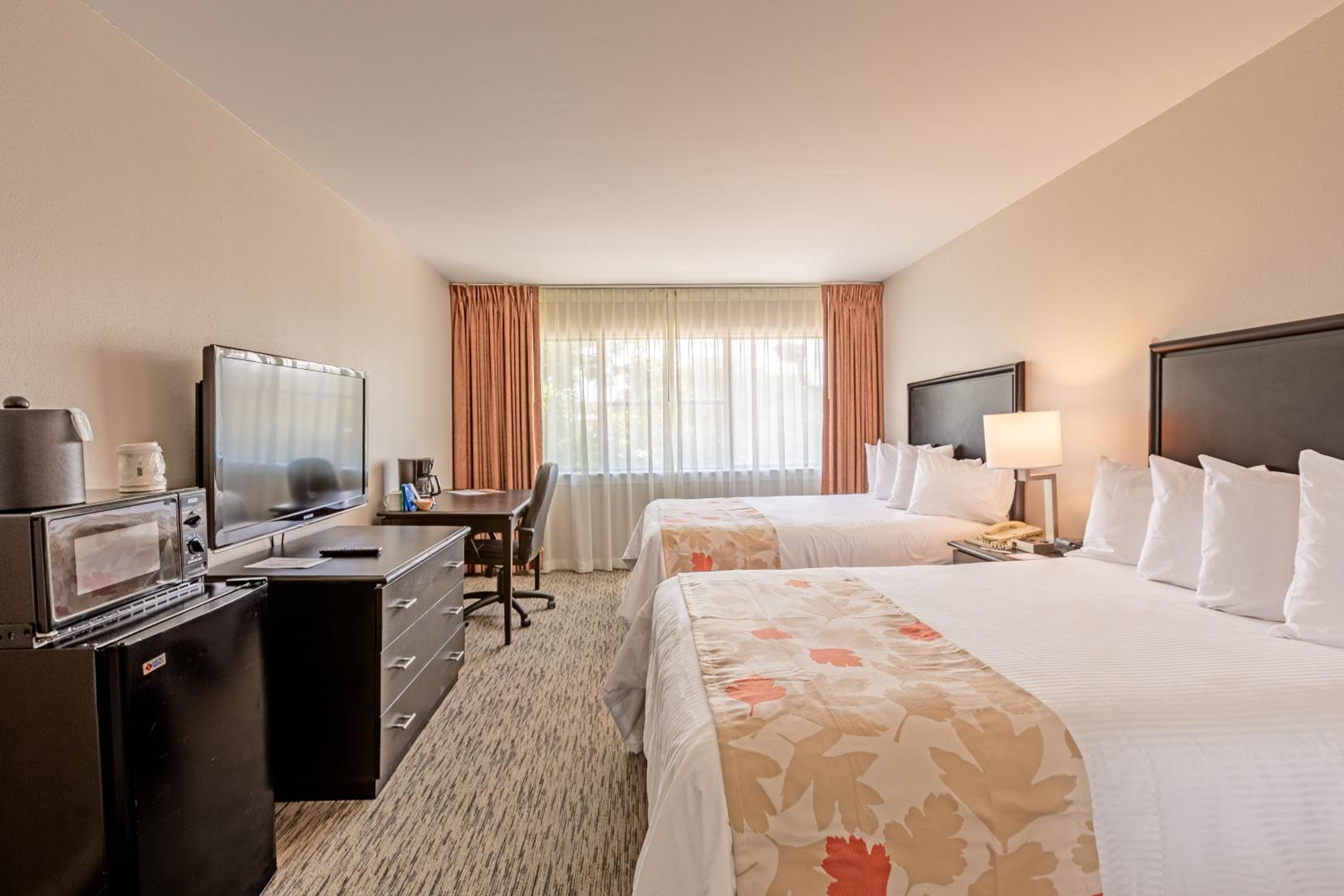 Double Room with Two Double Beds - Non-Smoking - Photo 1