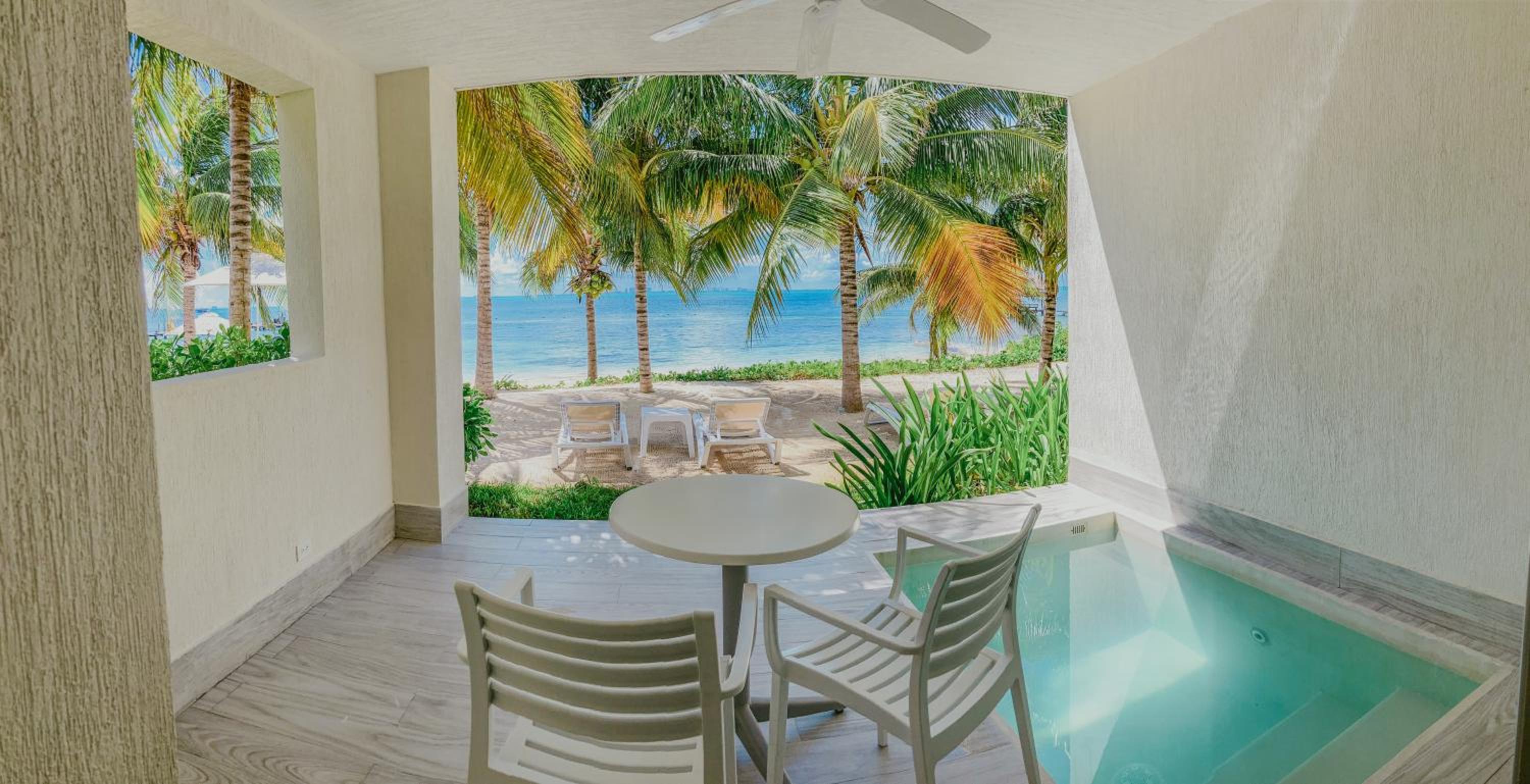 Superior Ocean Front with Plunge Pool