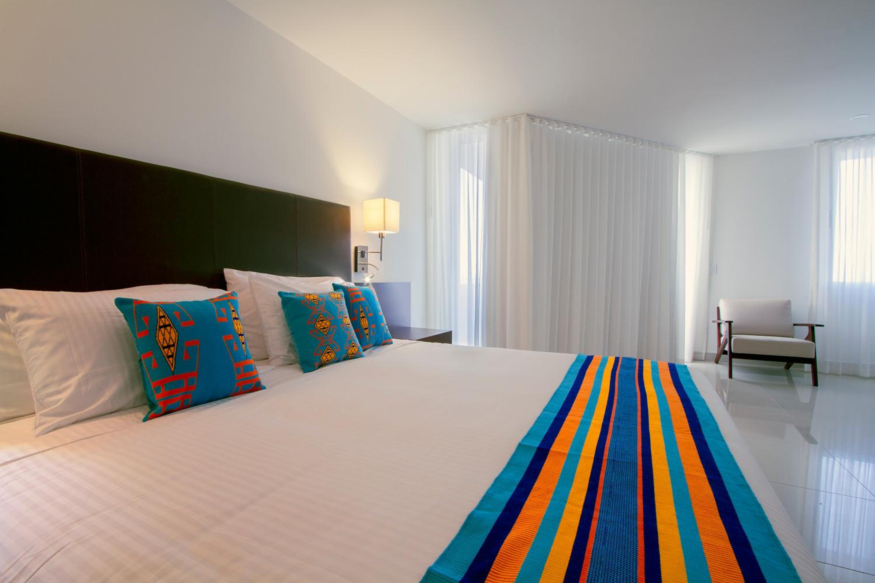 Double or Twin Room with Sea View