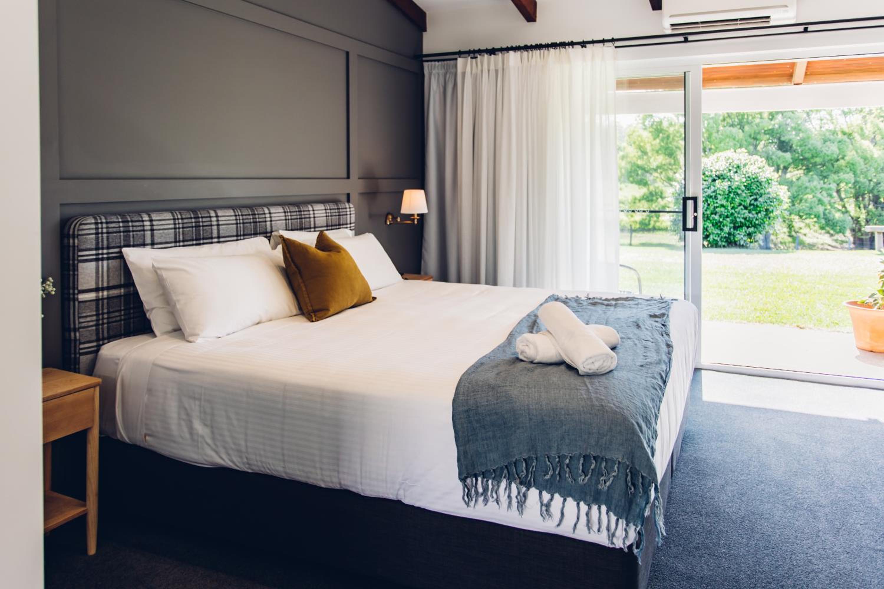 Deluxe King Room photo 2