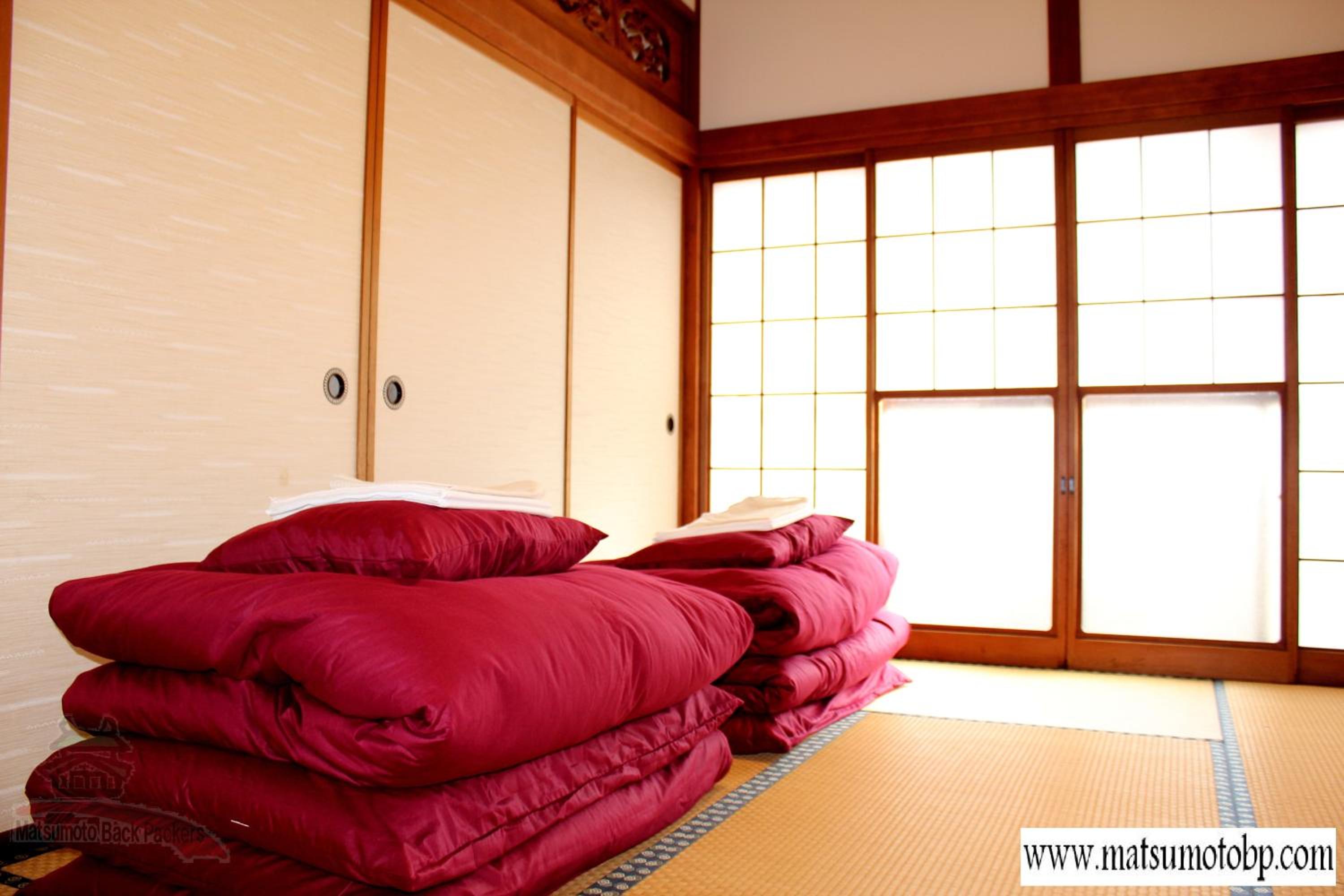 Japanese-Style Room with Shared Bathroom photo 1