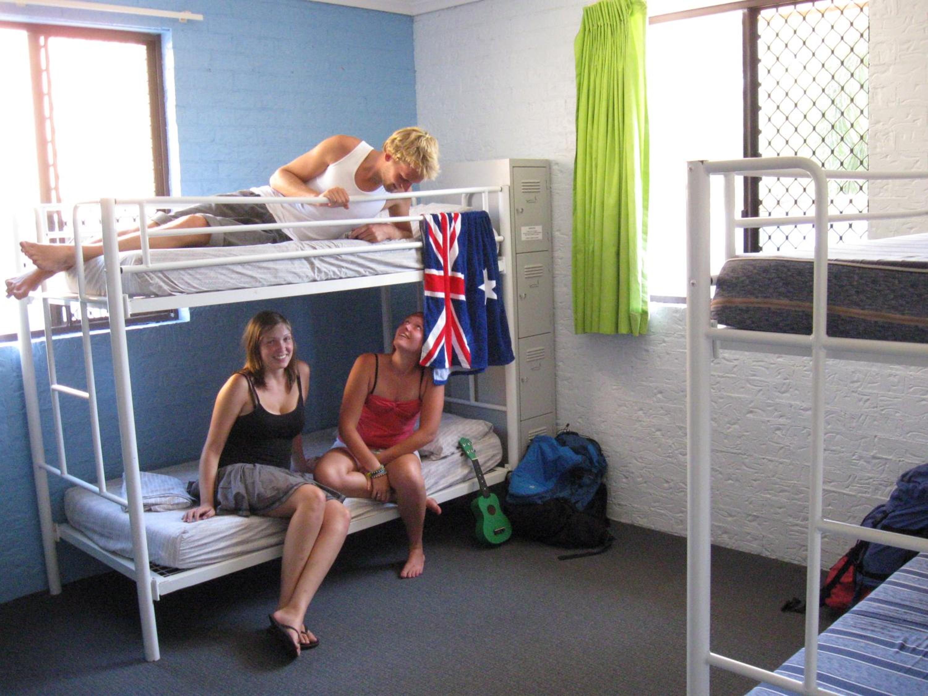 Bed in 6-Bed Dormitory Room photo 2