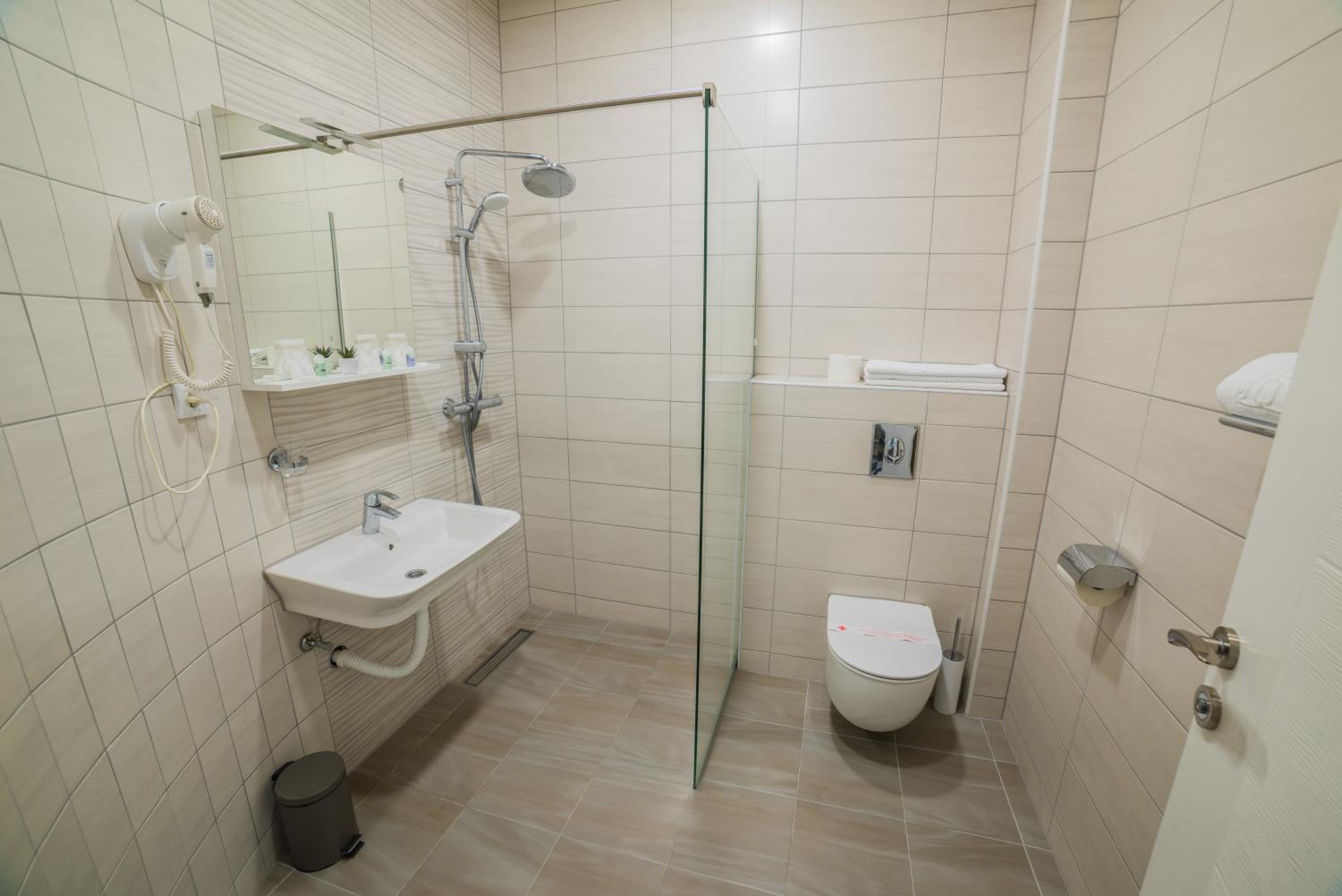 Triple Room - Photo 5
