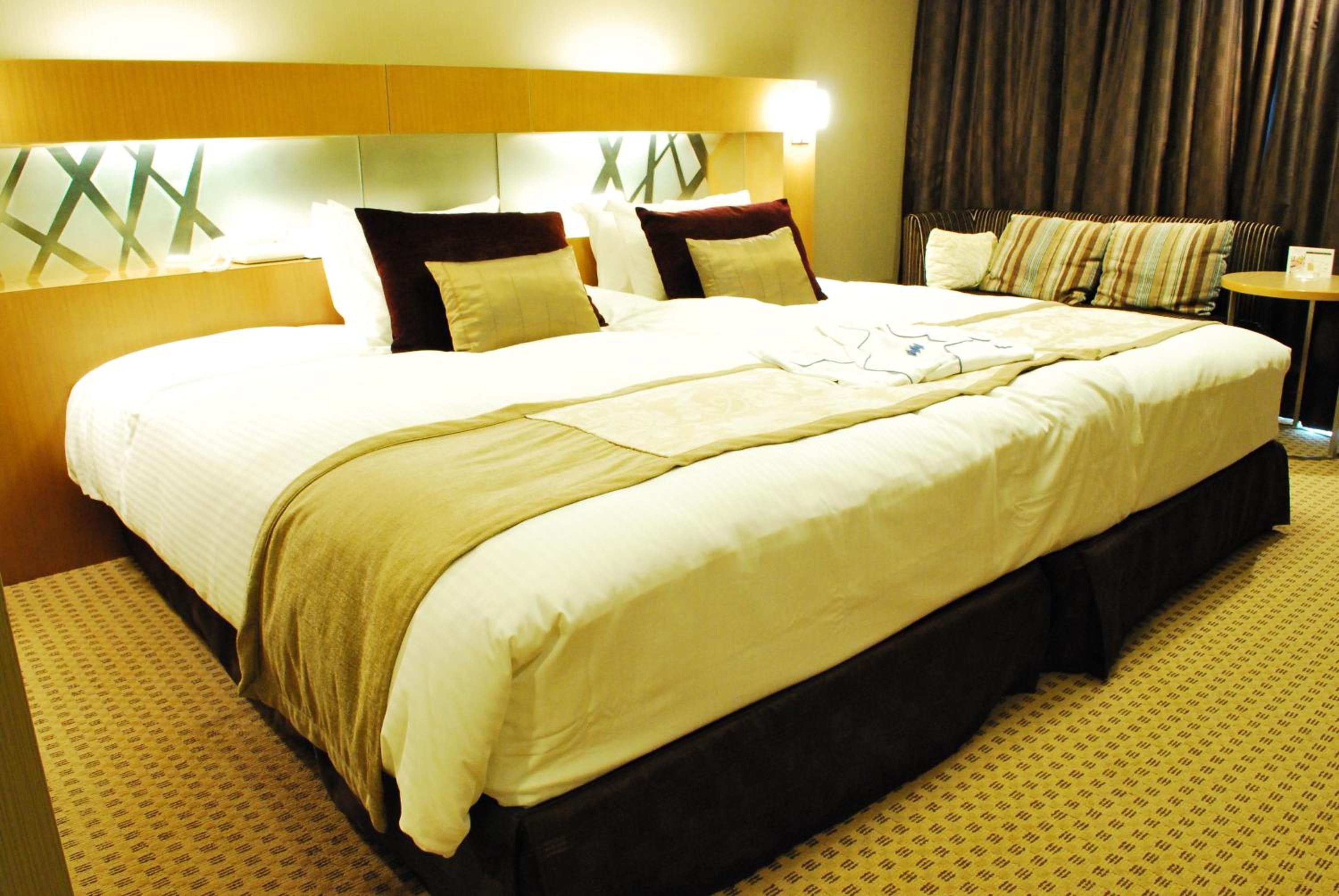 Deluxe Twin Room - Non-Smoking photo 2