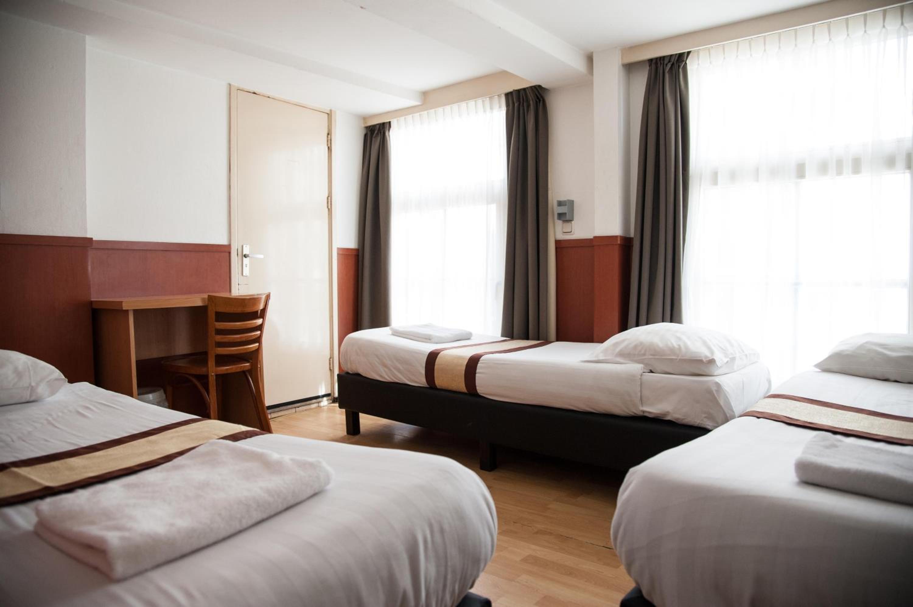 Triple Room with Shared Bathroom