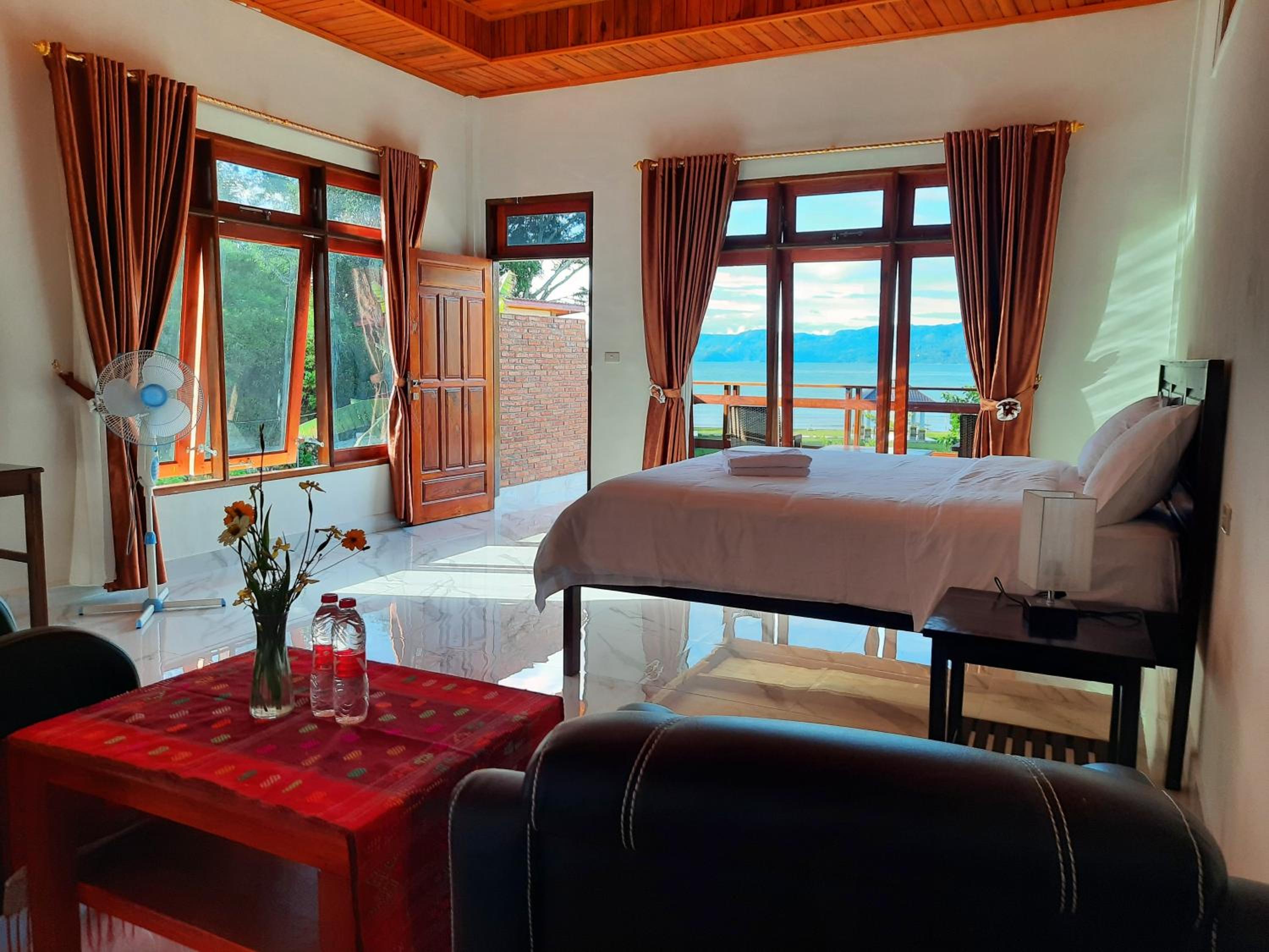 Double Room with Lake View