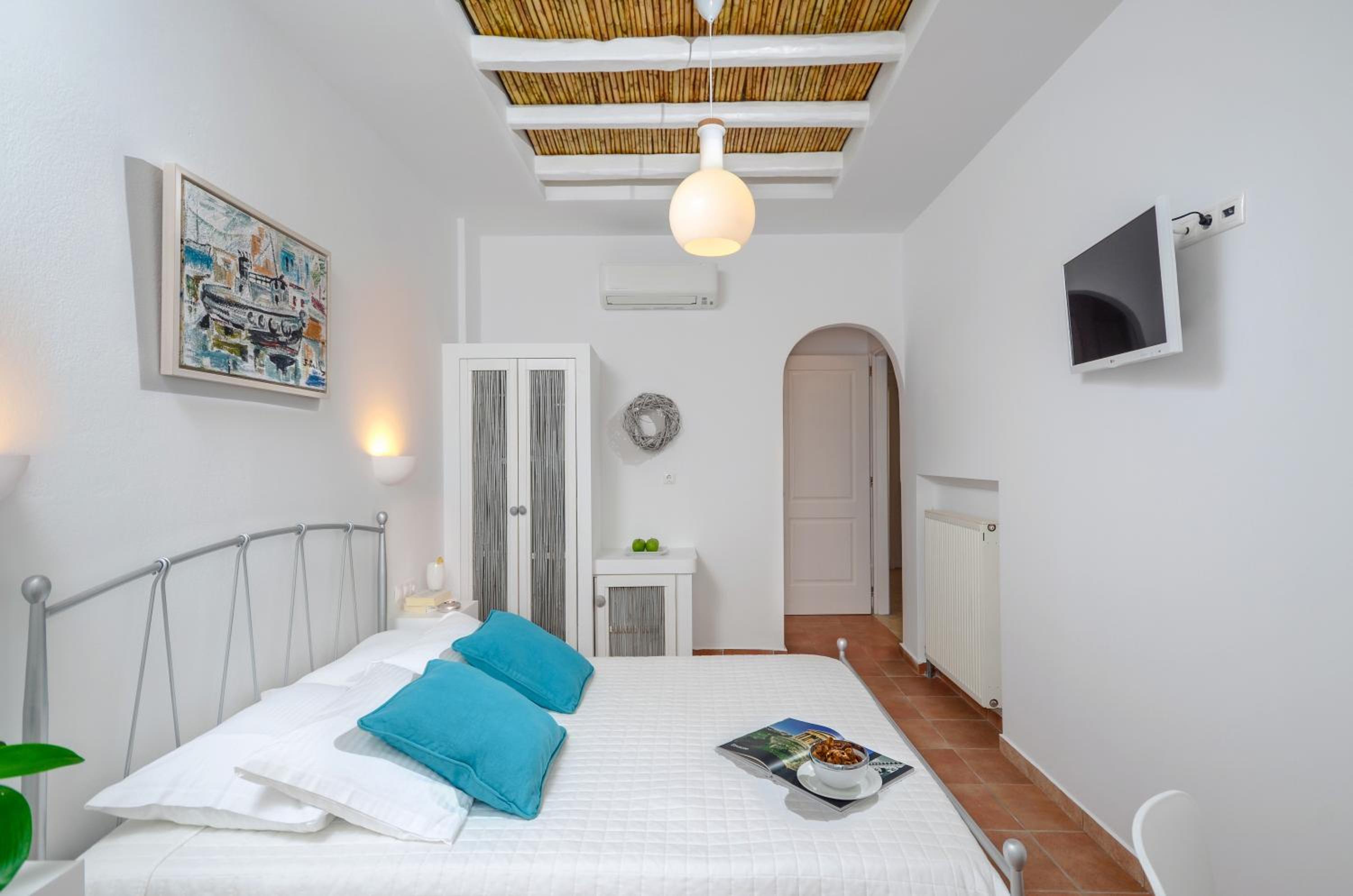 Double or Twin Room with Patio