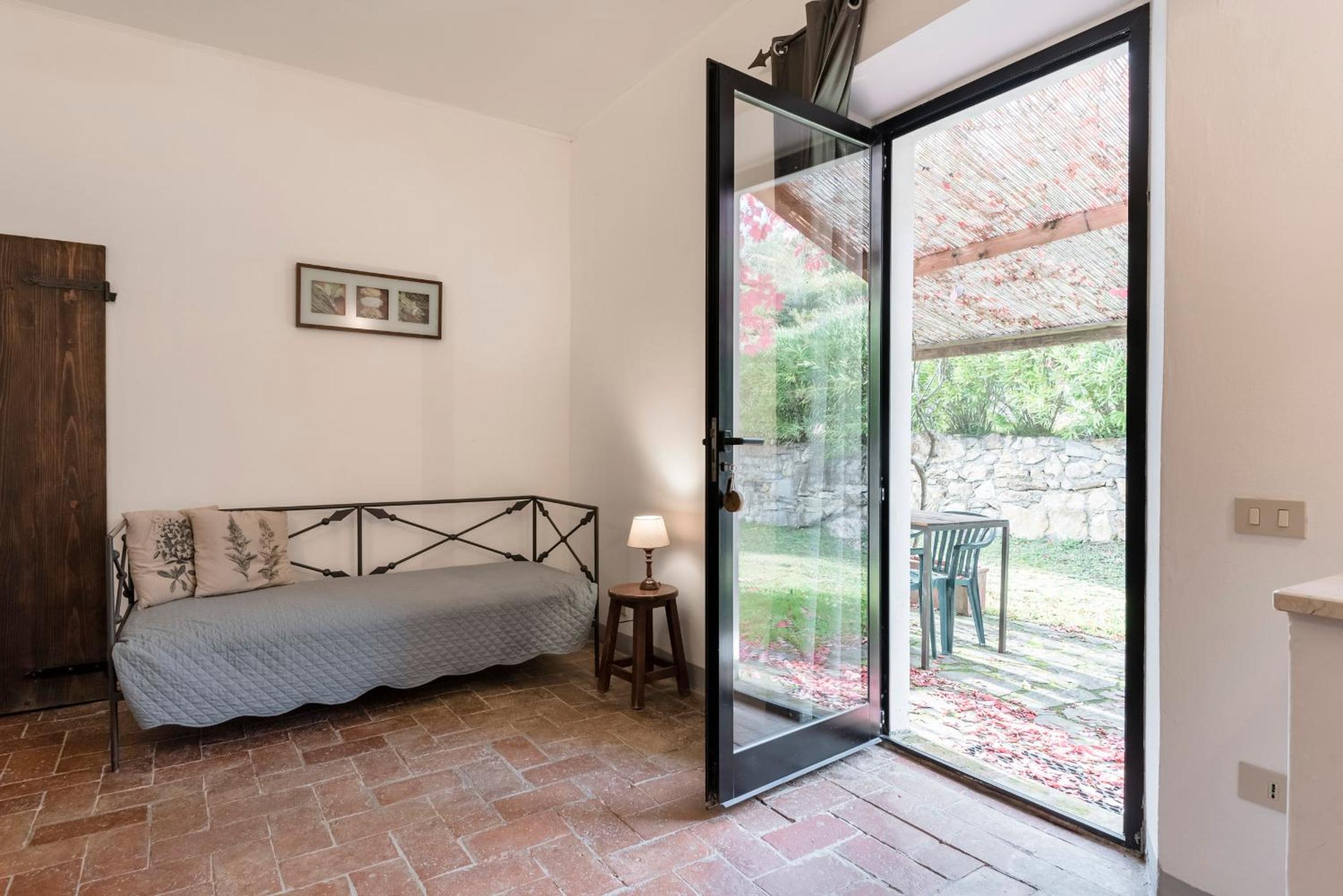 One-Bedroom Apartment - Photo 15