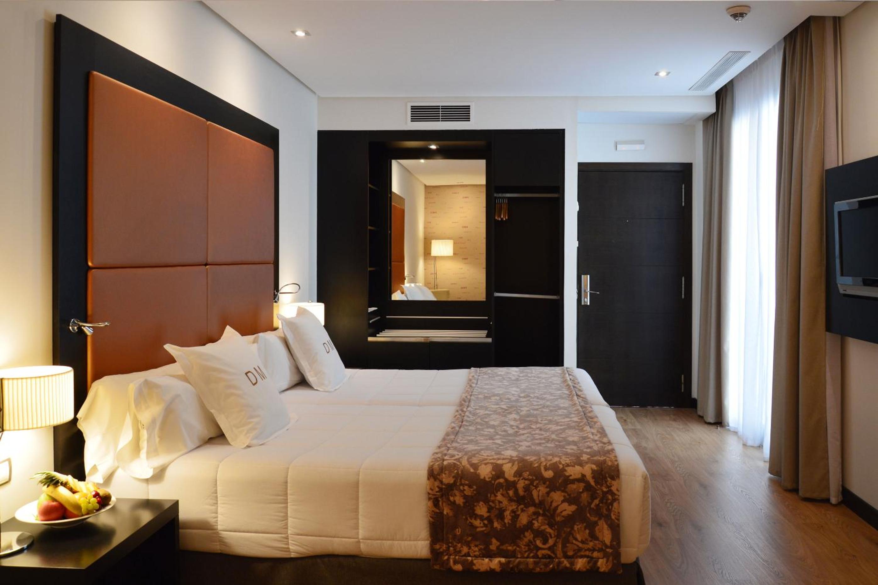 Double or Twin Room - Photo 4