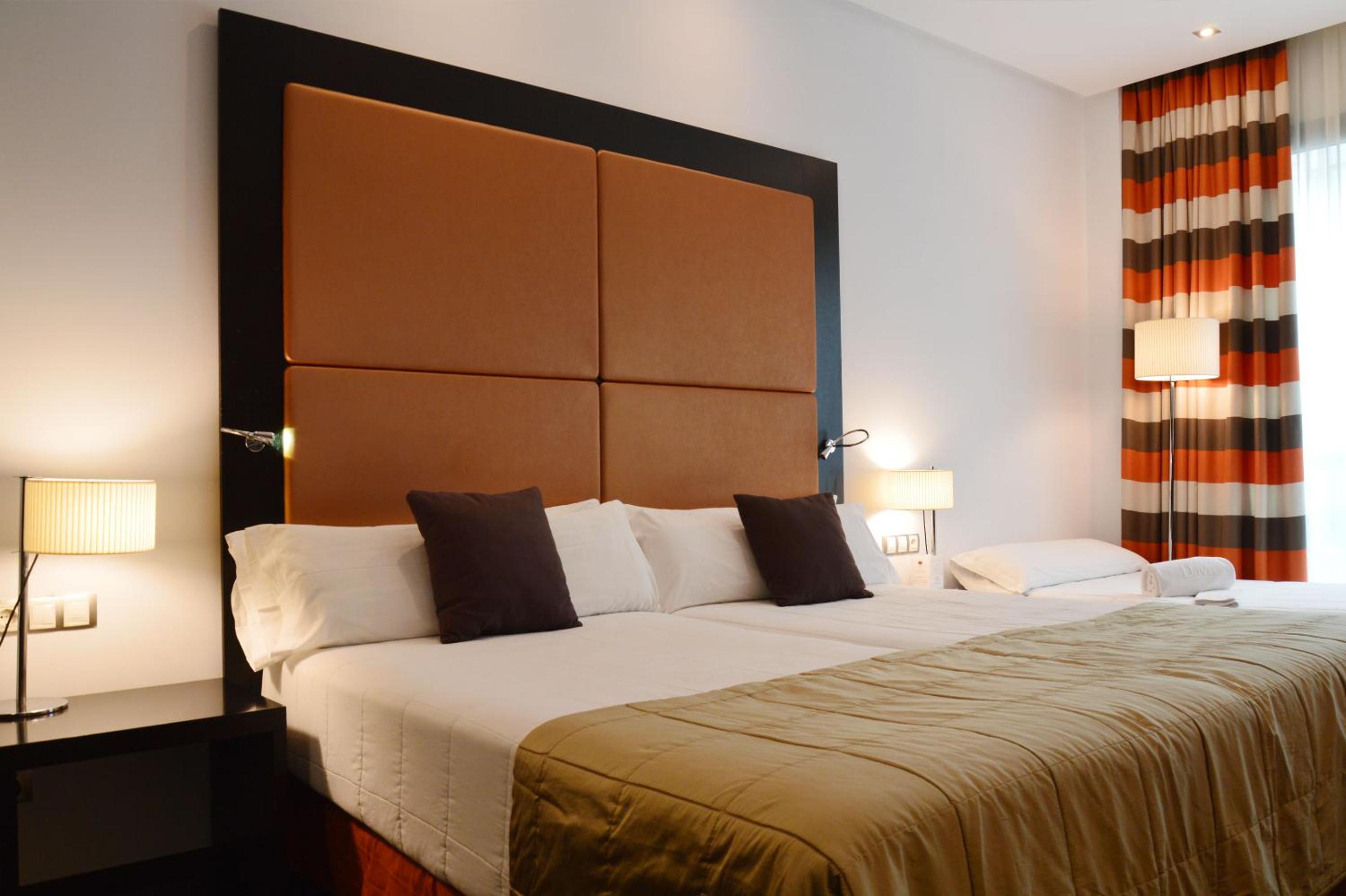 Habitación Doble o con Dos Camas con Cama Extra (2 Adultos + 1 Niño)