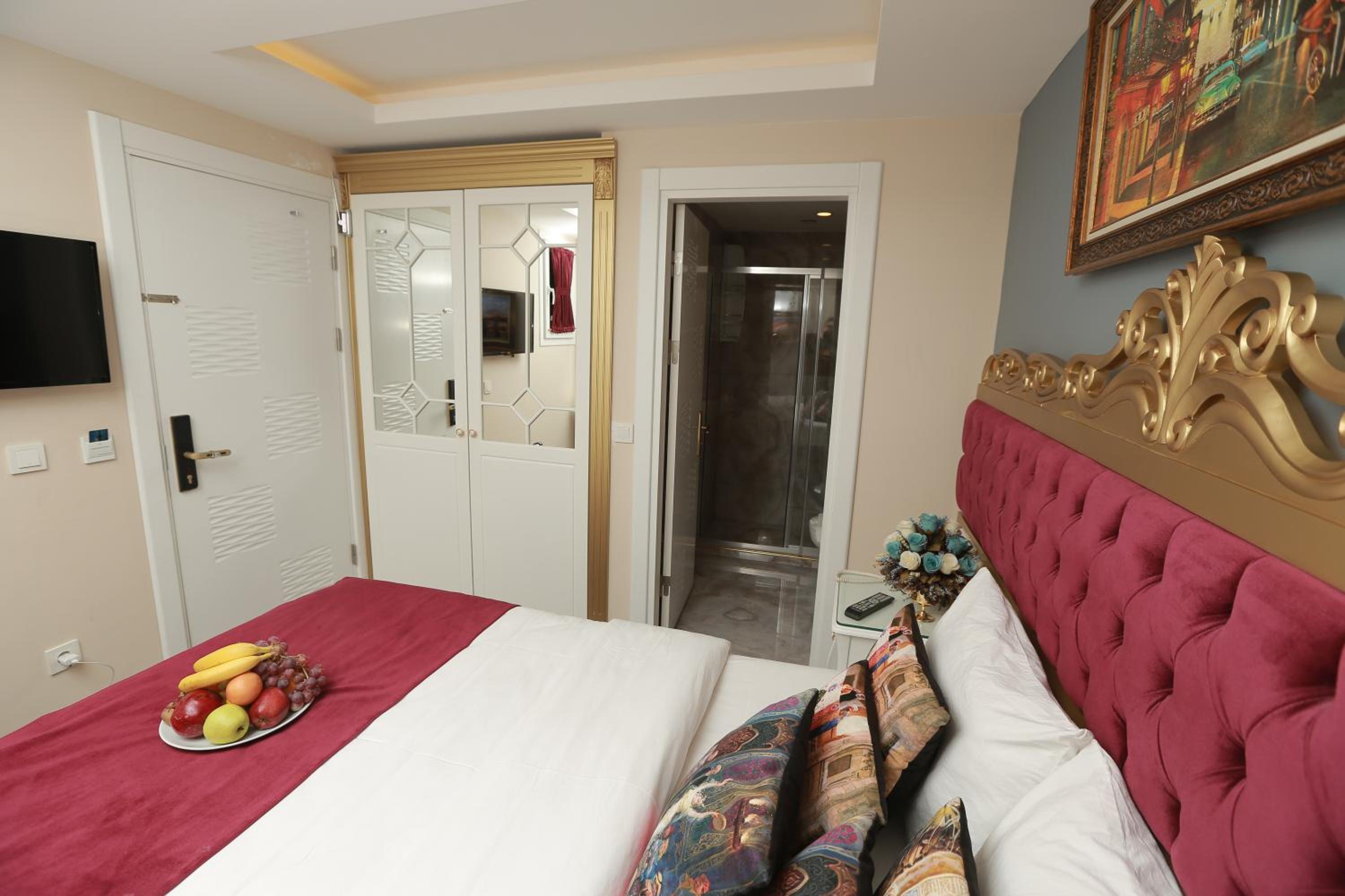 Budget Double Room photo 1
