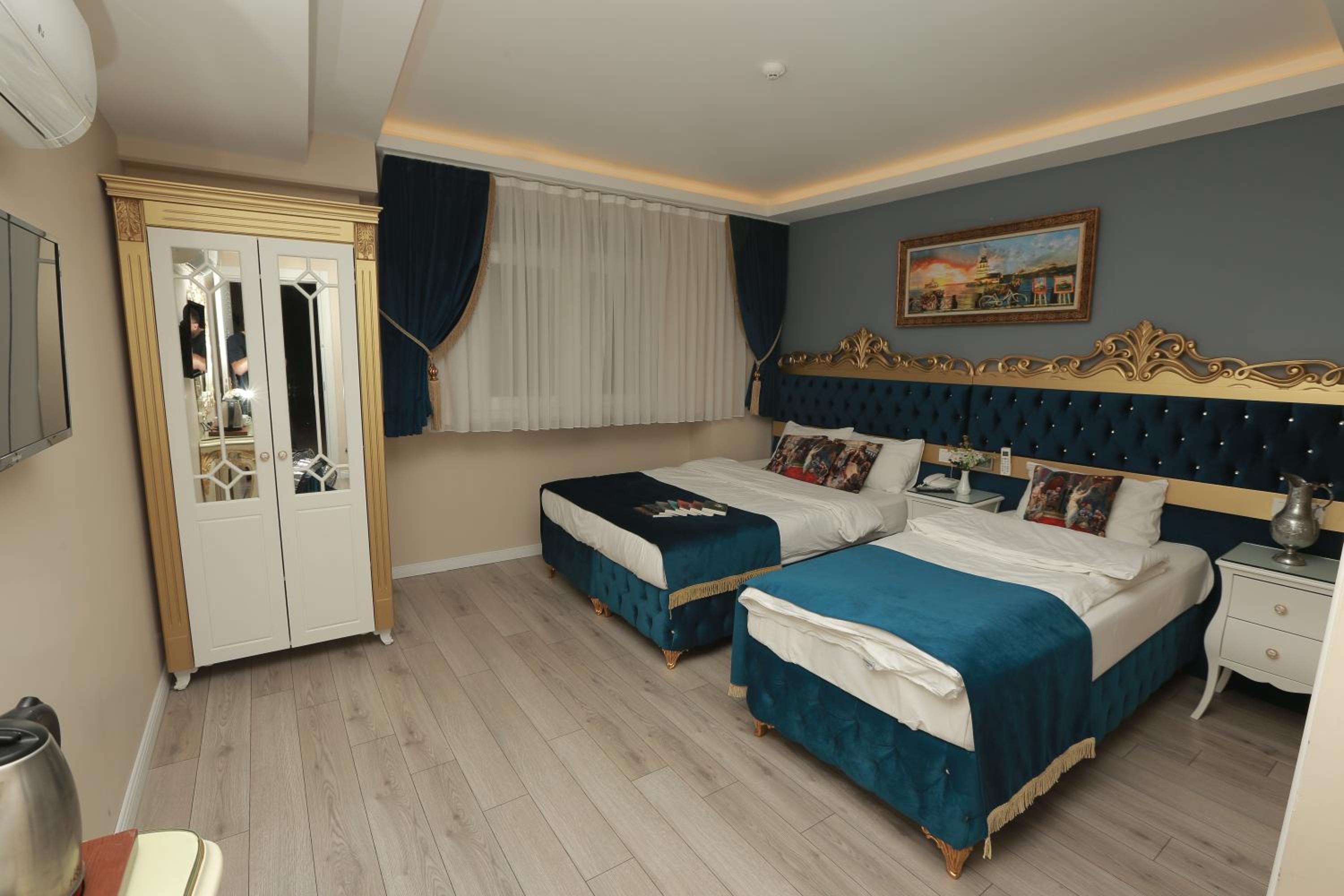 Economy Quadruple Room photo 3