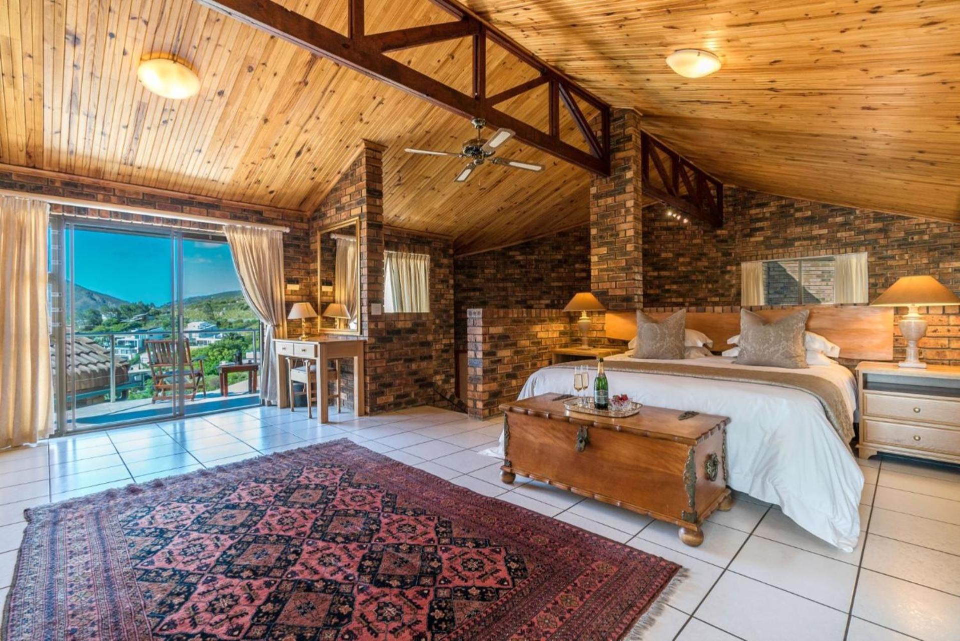 Penthouse Suite with Terrace and Sea View
