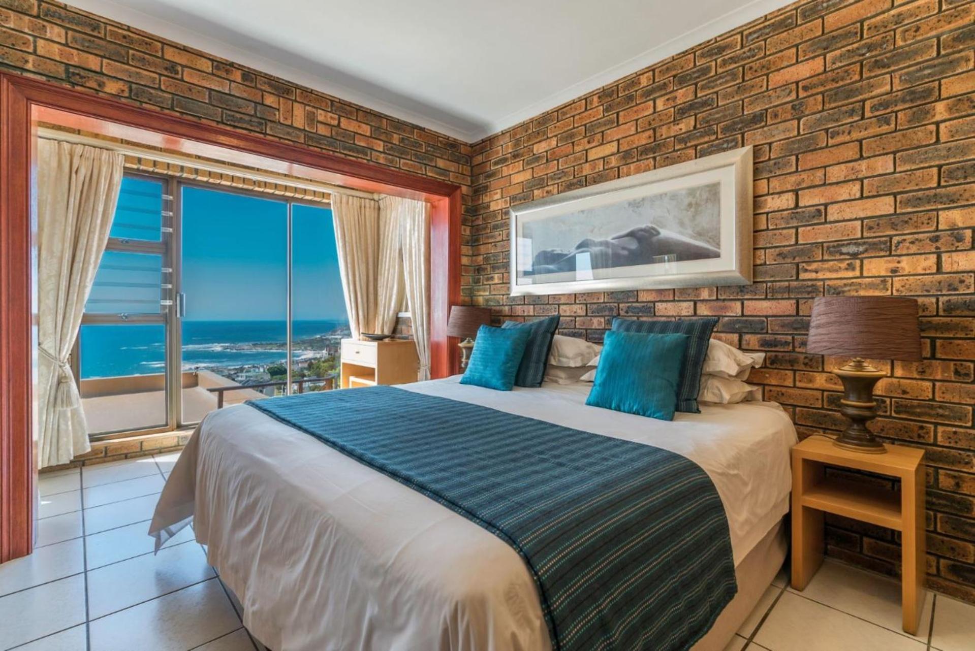 One-Bedroom Suite with Sea View