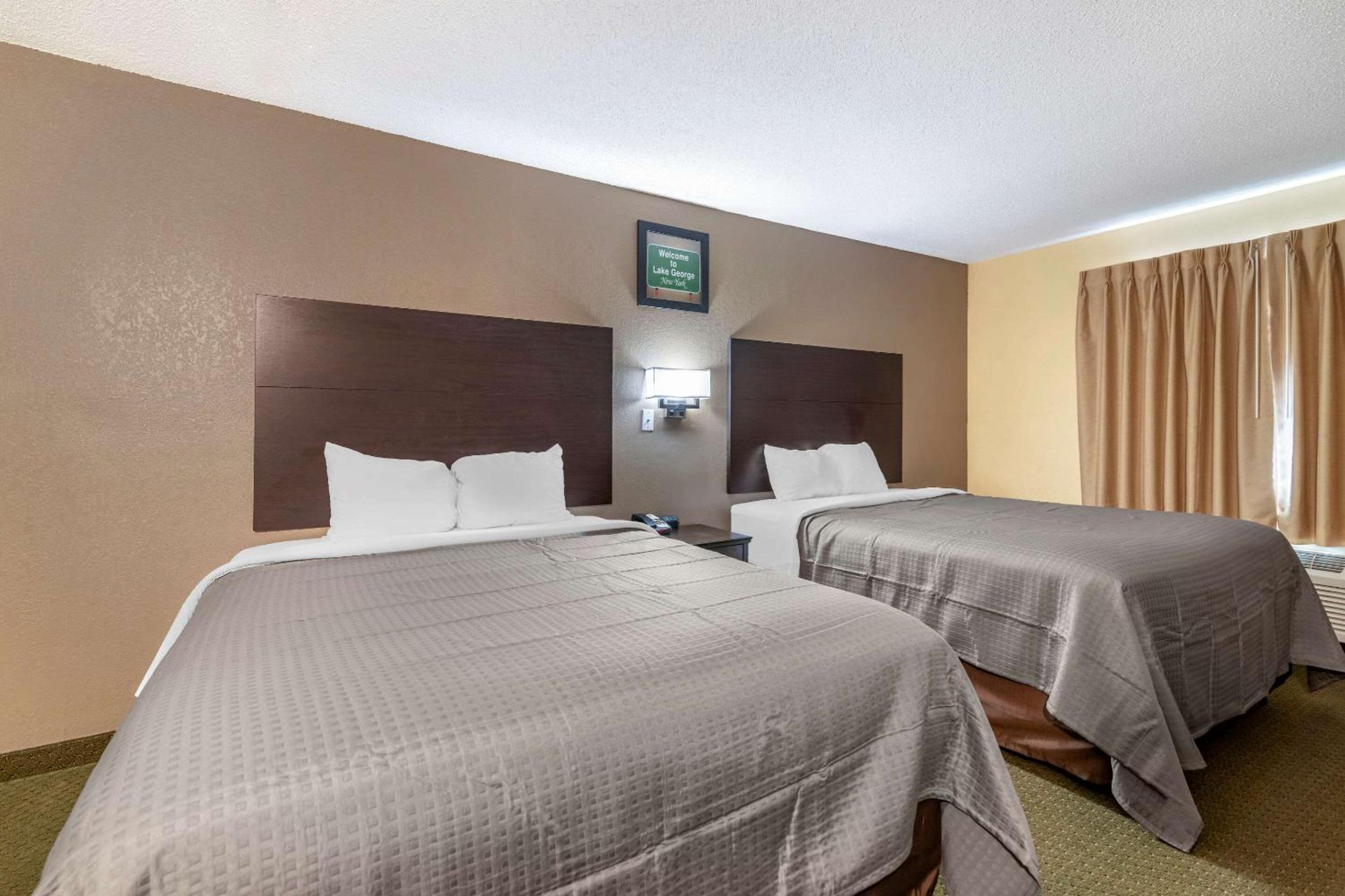 Queen Room with Two Queen Beds - Non-Smoking photo 1