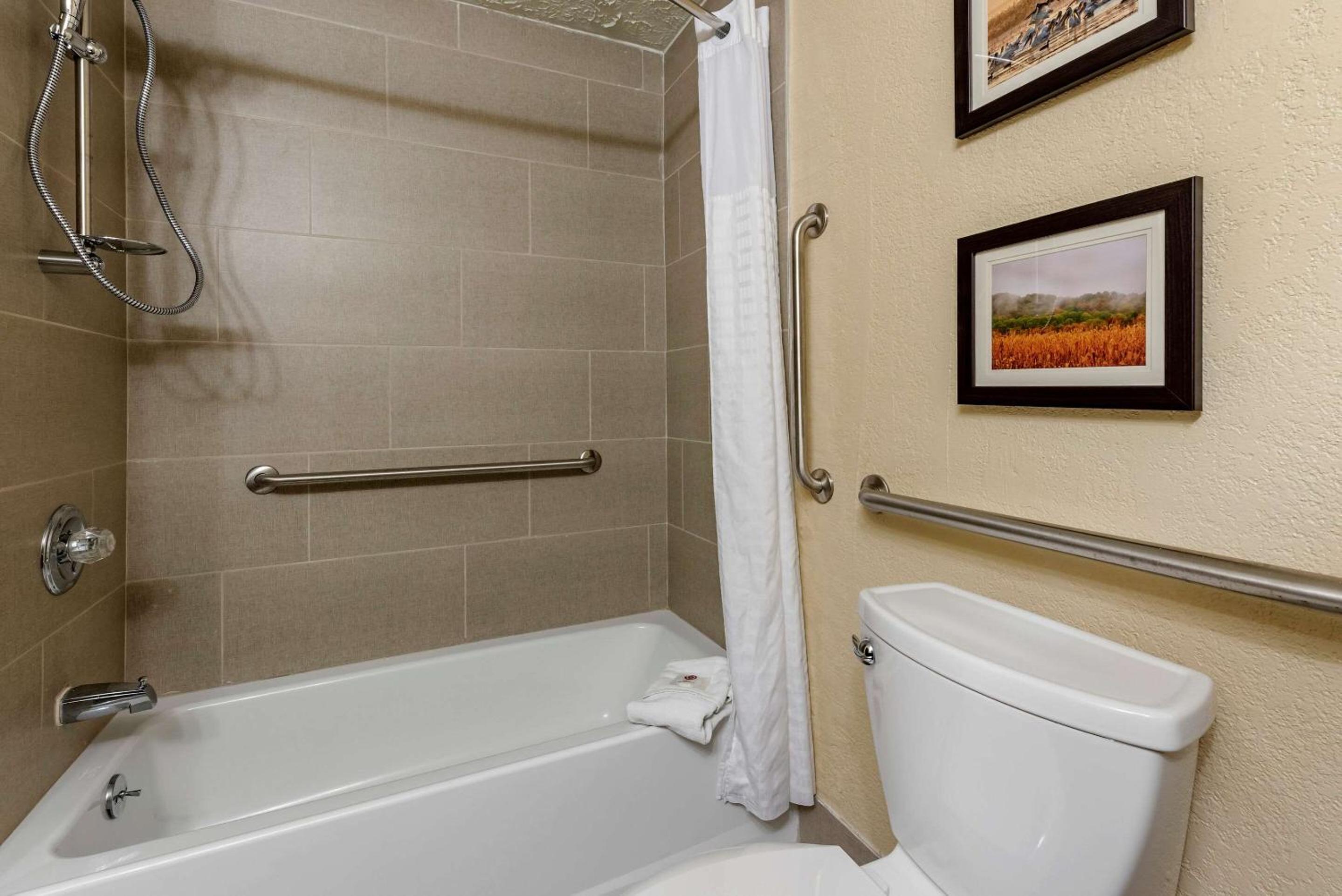 King Room - Disability Access/Non-Smoking - Photo 4