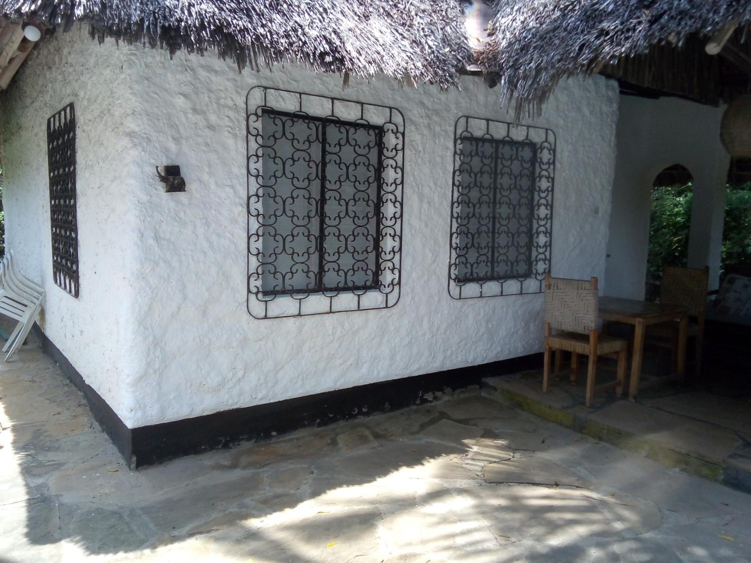 Two-Bedroom Villa - Photo 4