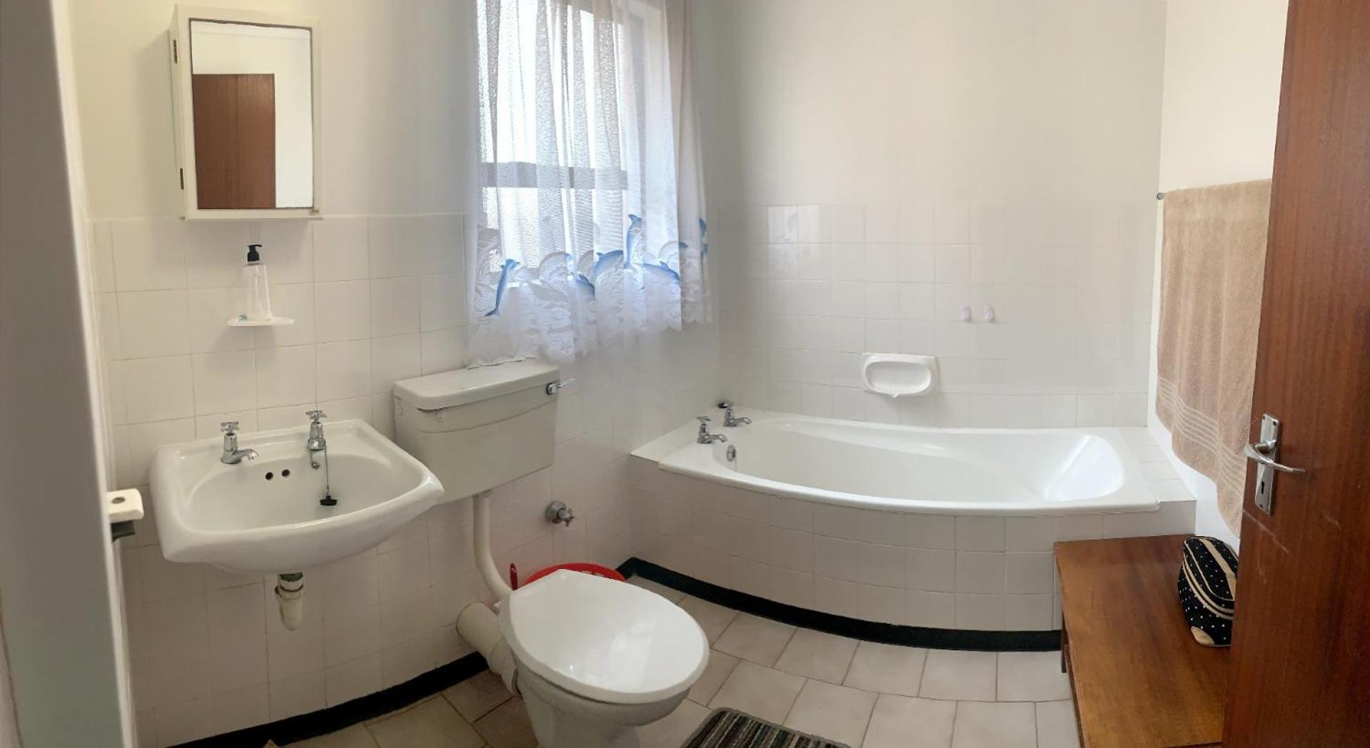 Three-Bedroom House - Photo 14