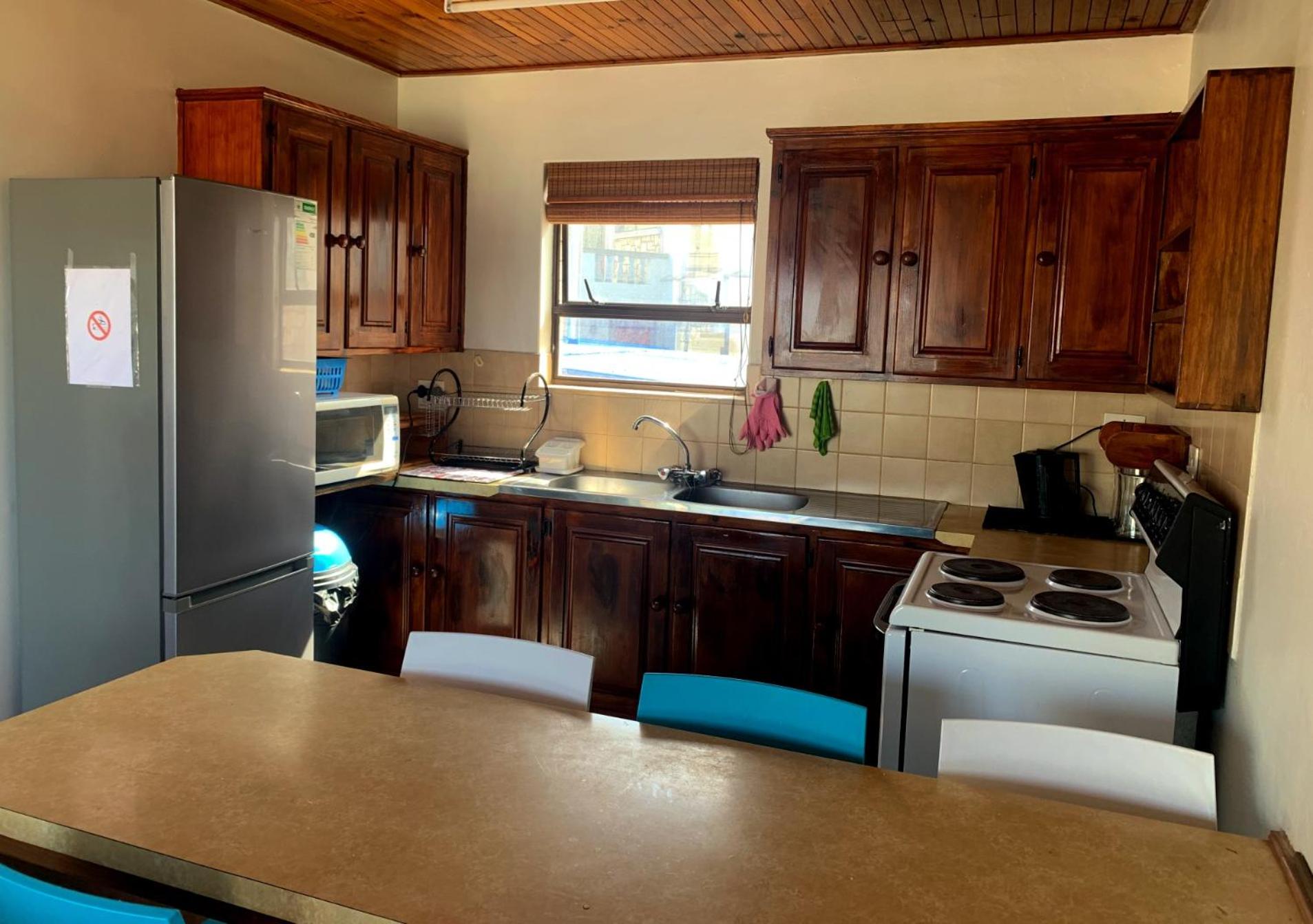 Three-Bedroom House - Photo 15