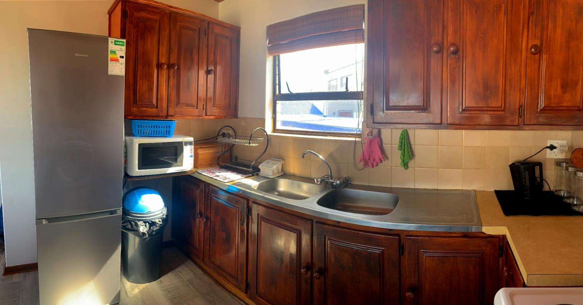 Three-Bedroom House - Photo 16