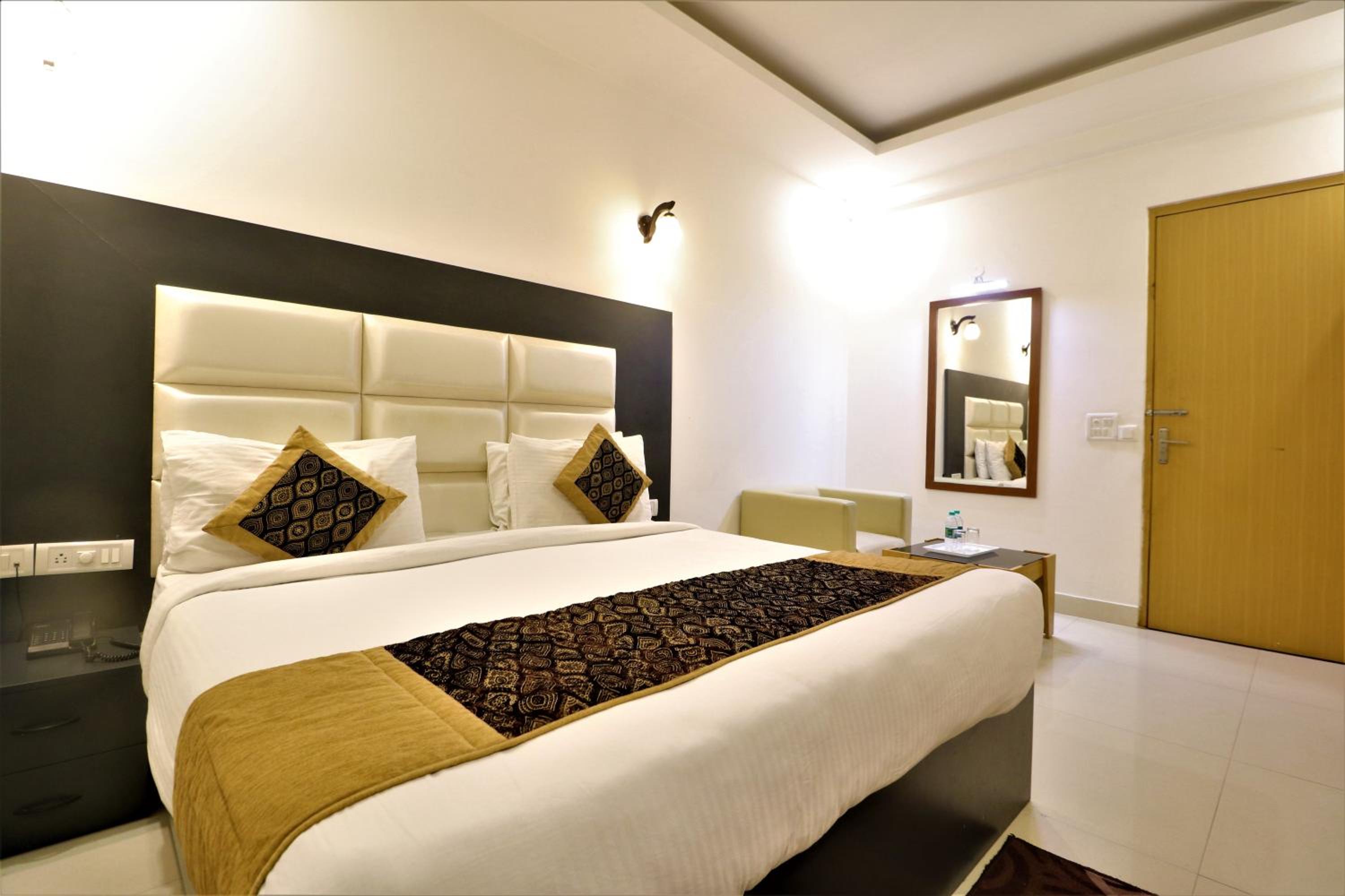 Superior King Room