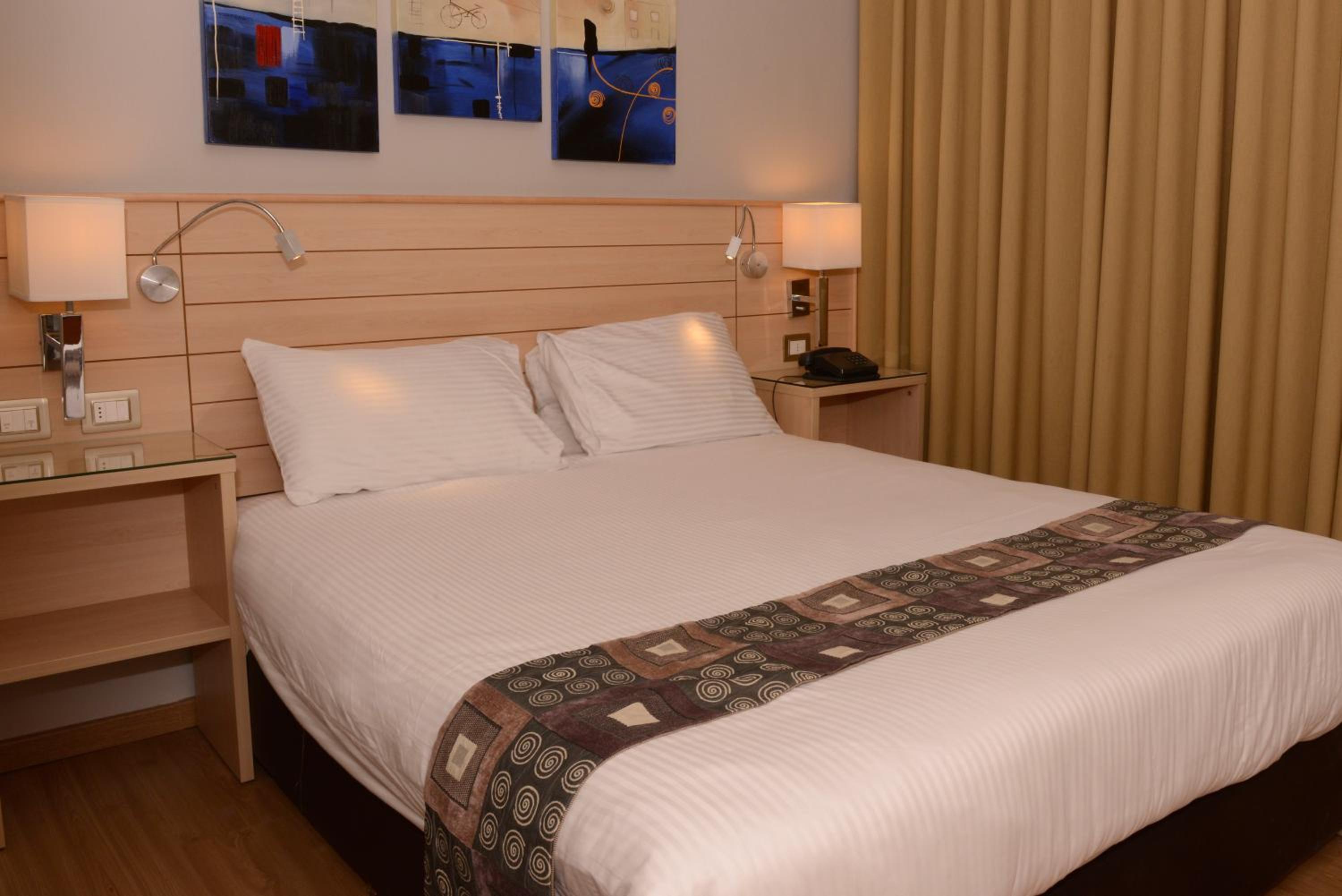 Standard Double Suite