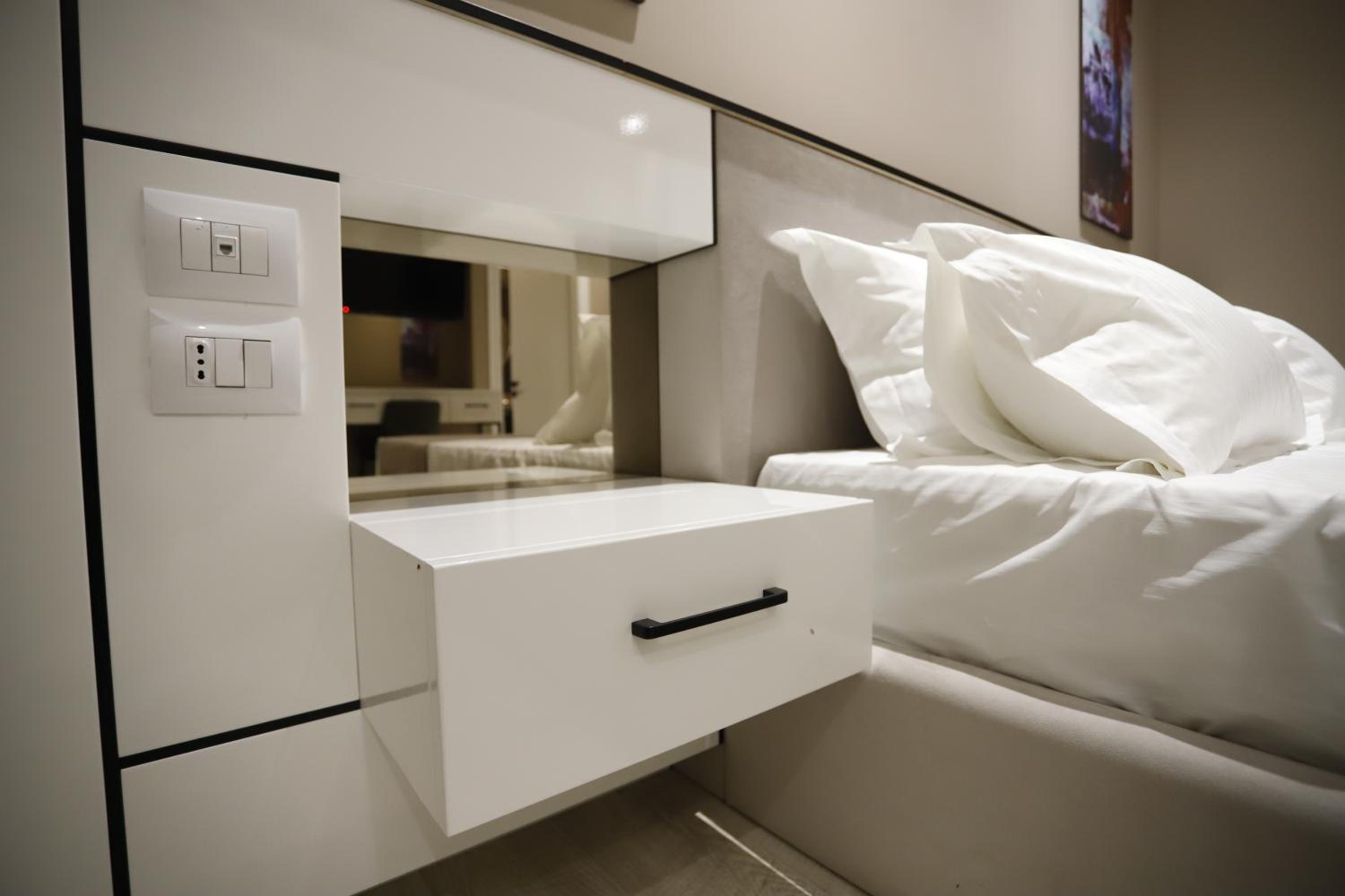 Standard King Room photo 2