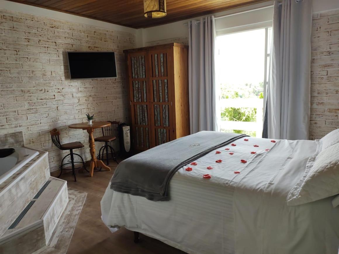 Double Room with Spa Bath photo 1