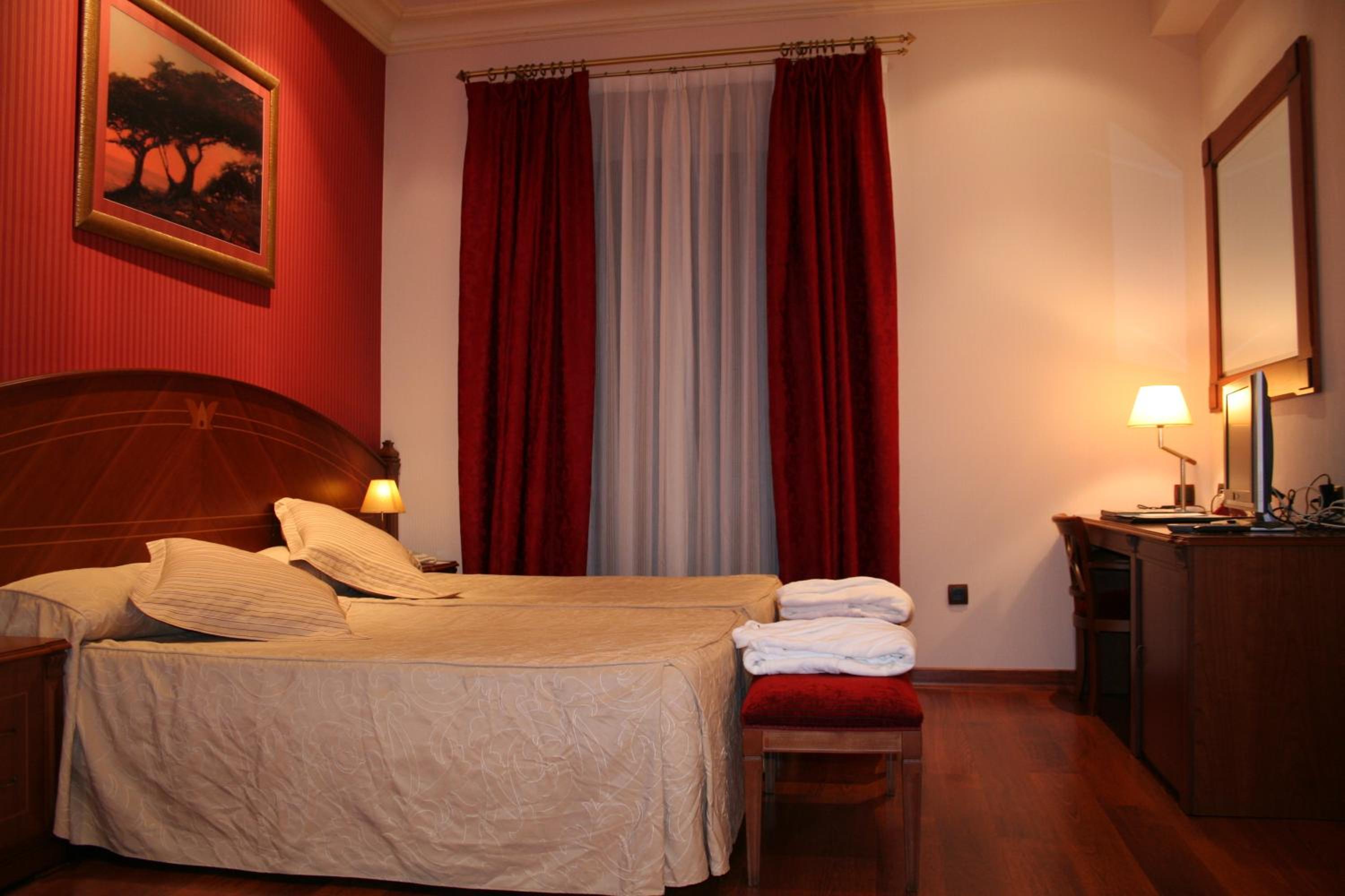 Double or Twin Room photo 2
