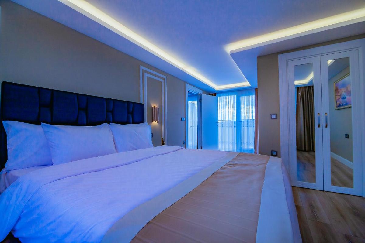 Penthouse Apartment photo 2
