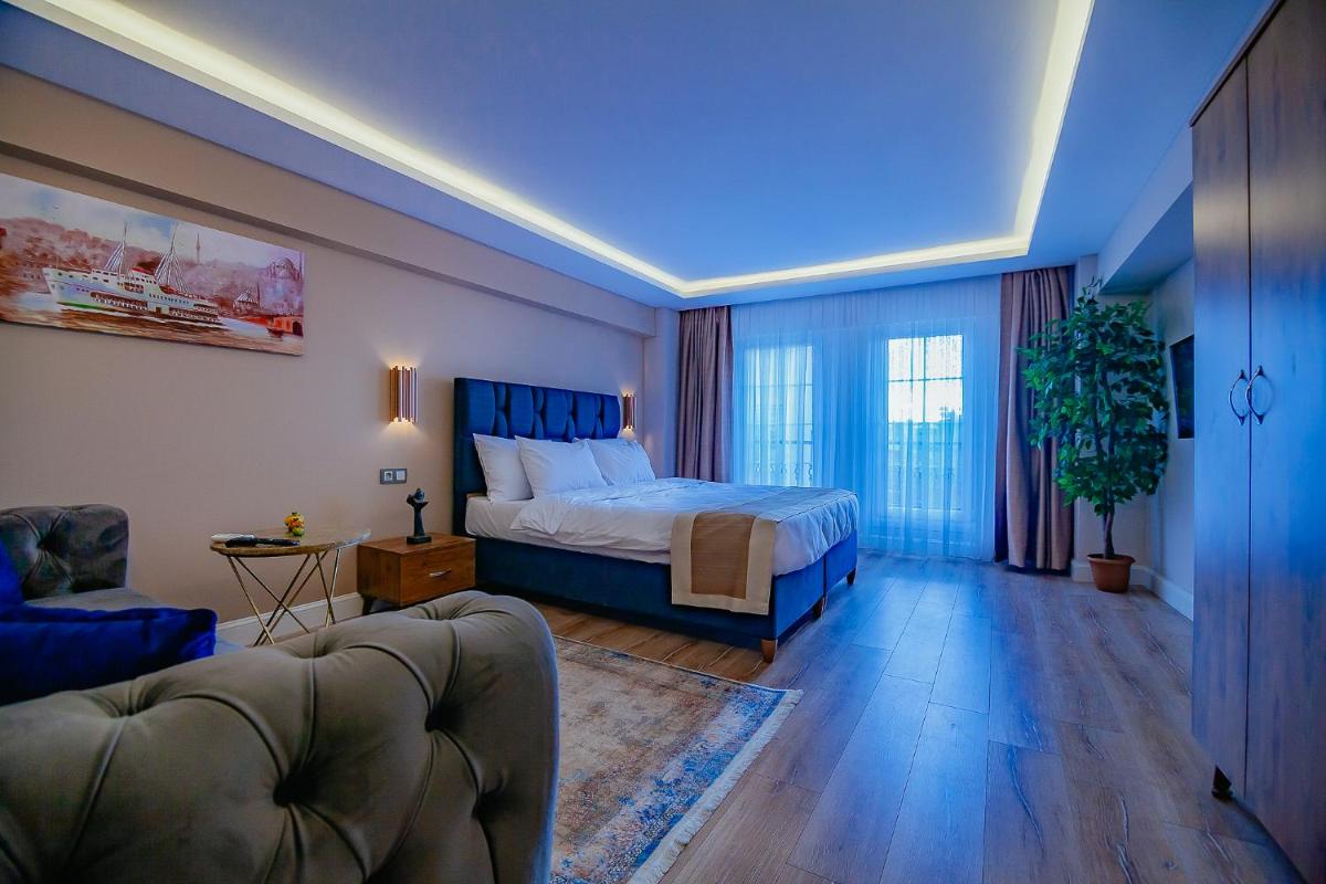 Superior Triple Room photo 2