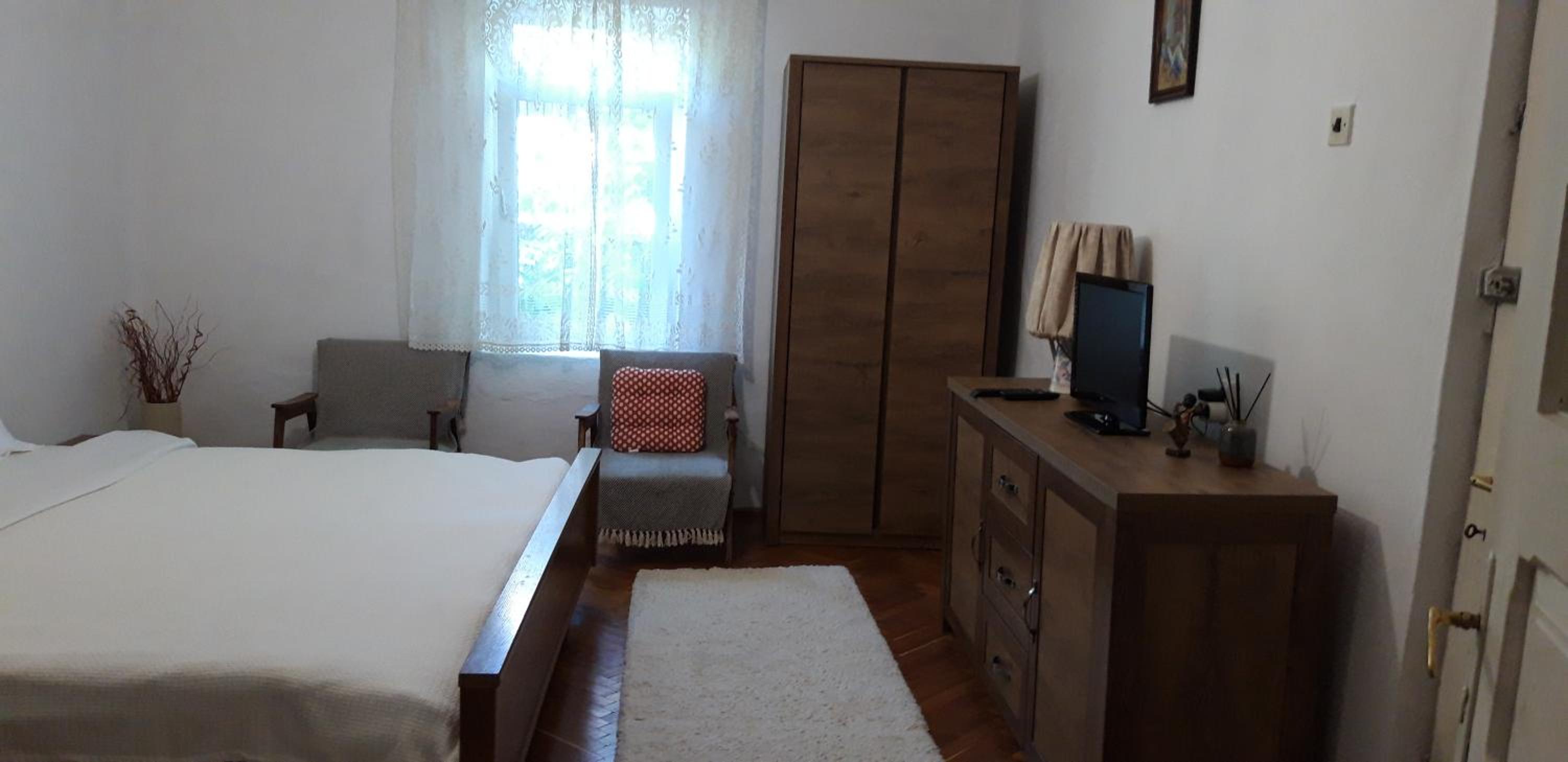 Four-Bedroom House - Photo 1