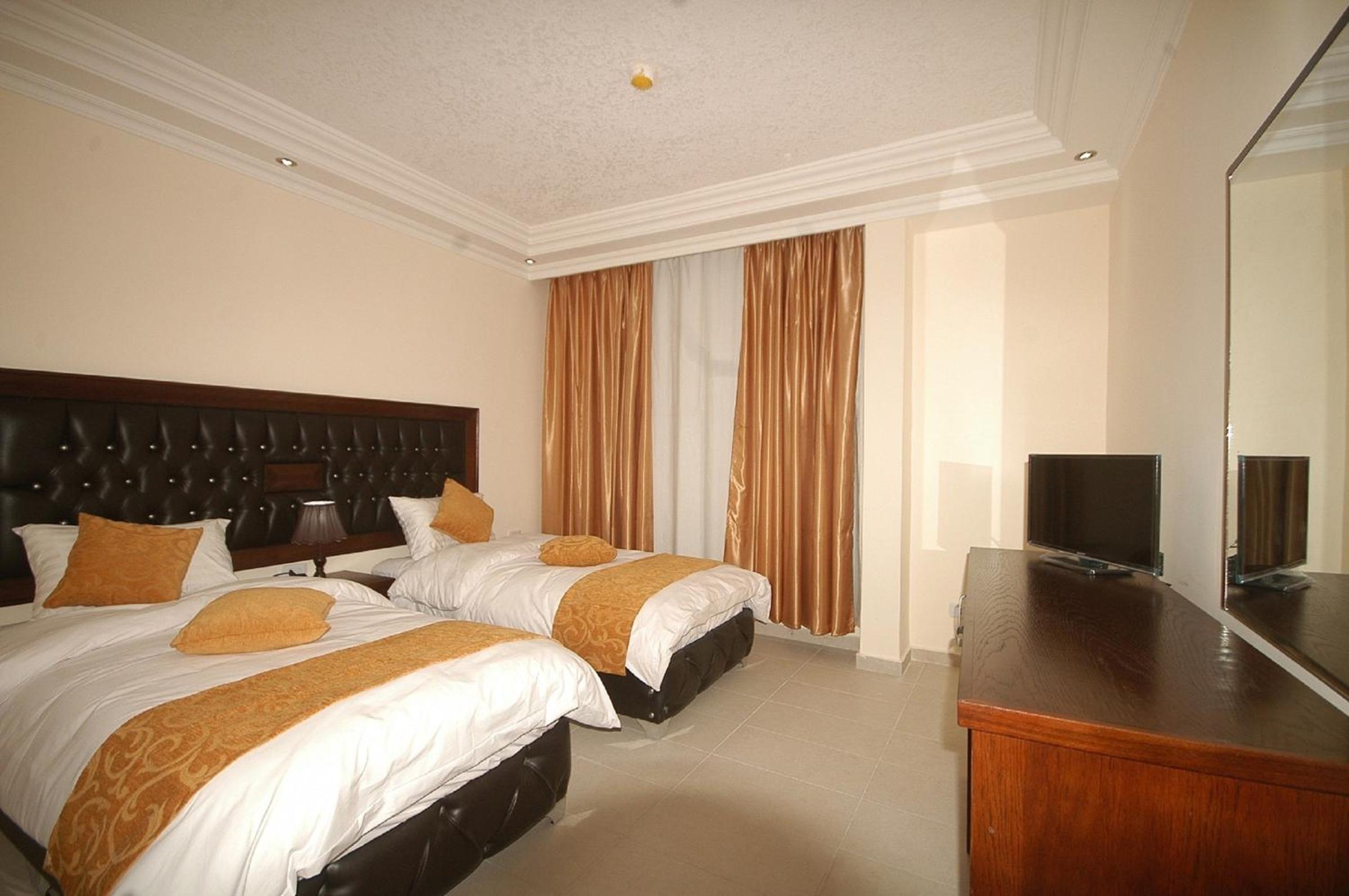 Twin Room - Photo 5