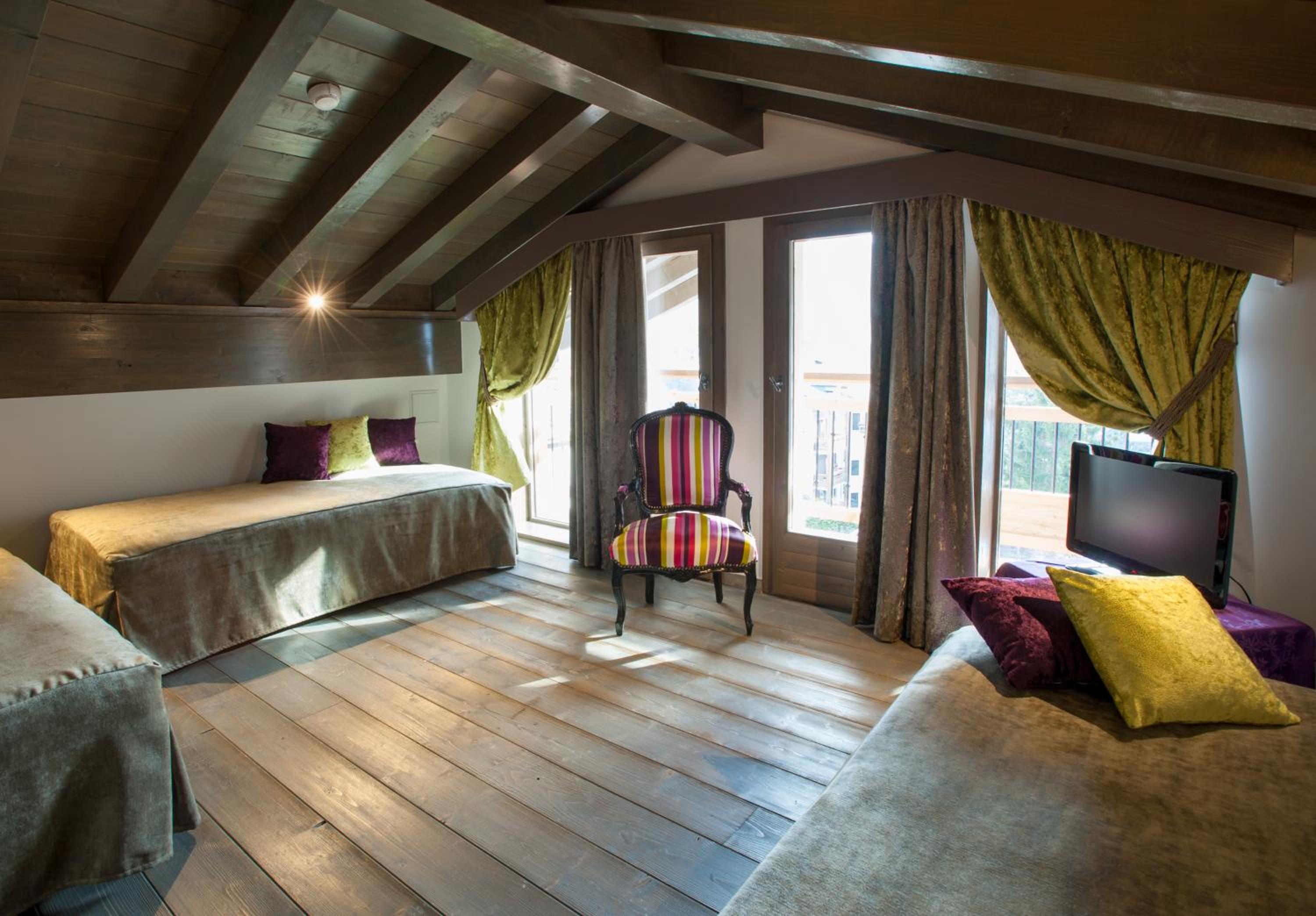 Privilege Suite - Photo 12