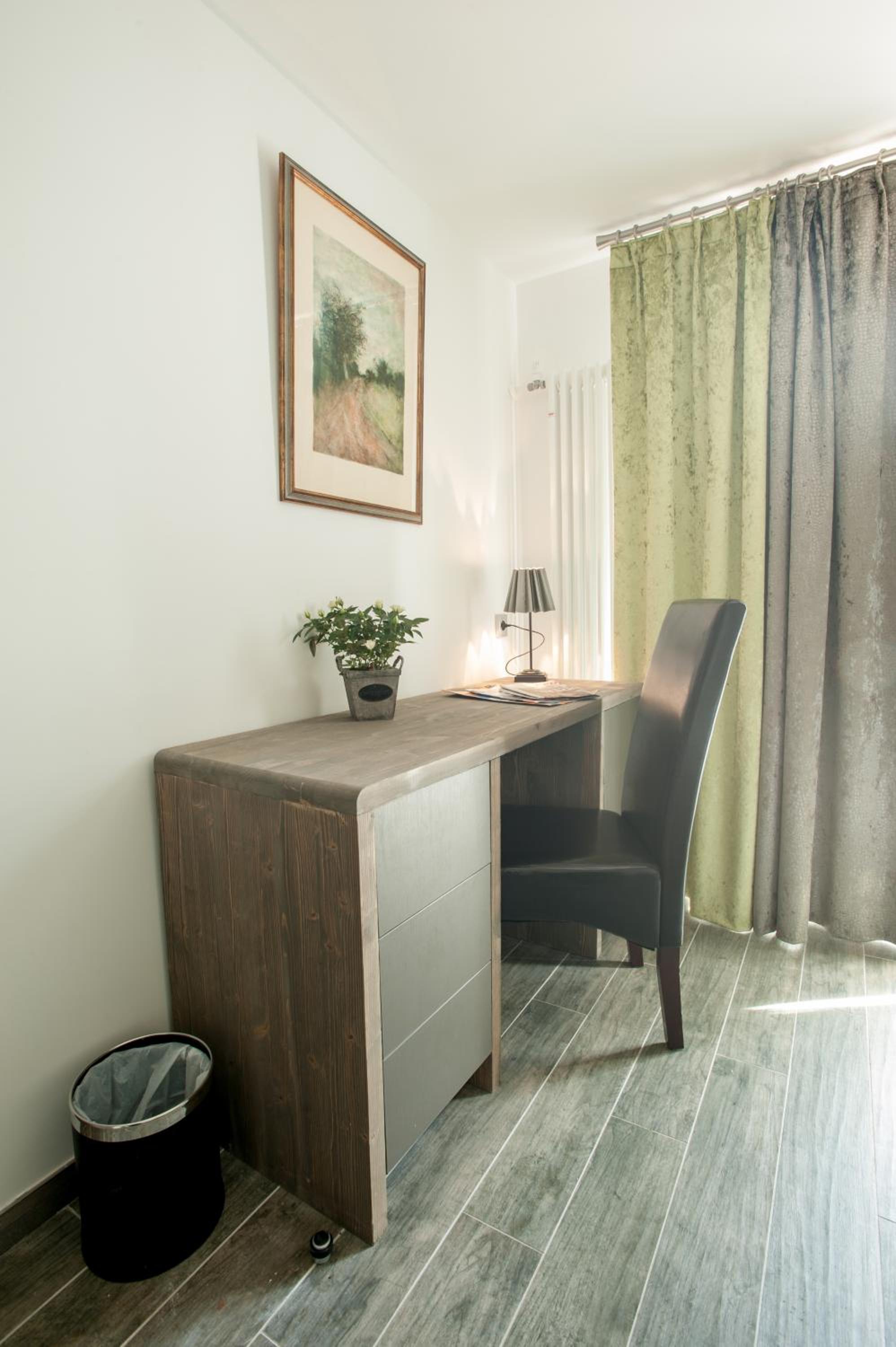 Privilege Suite - Photo 3