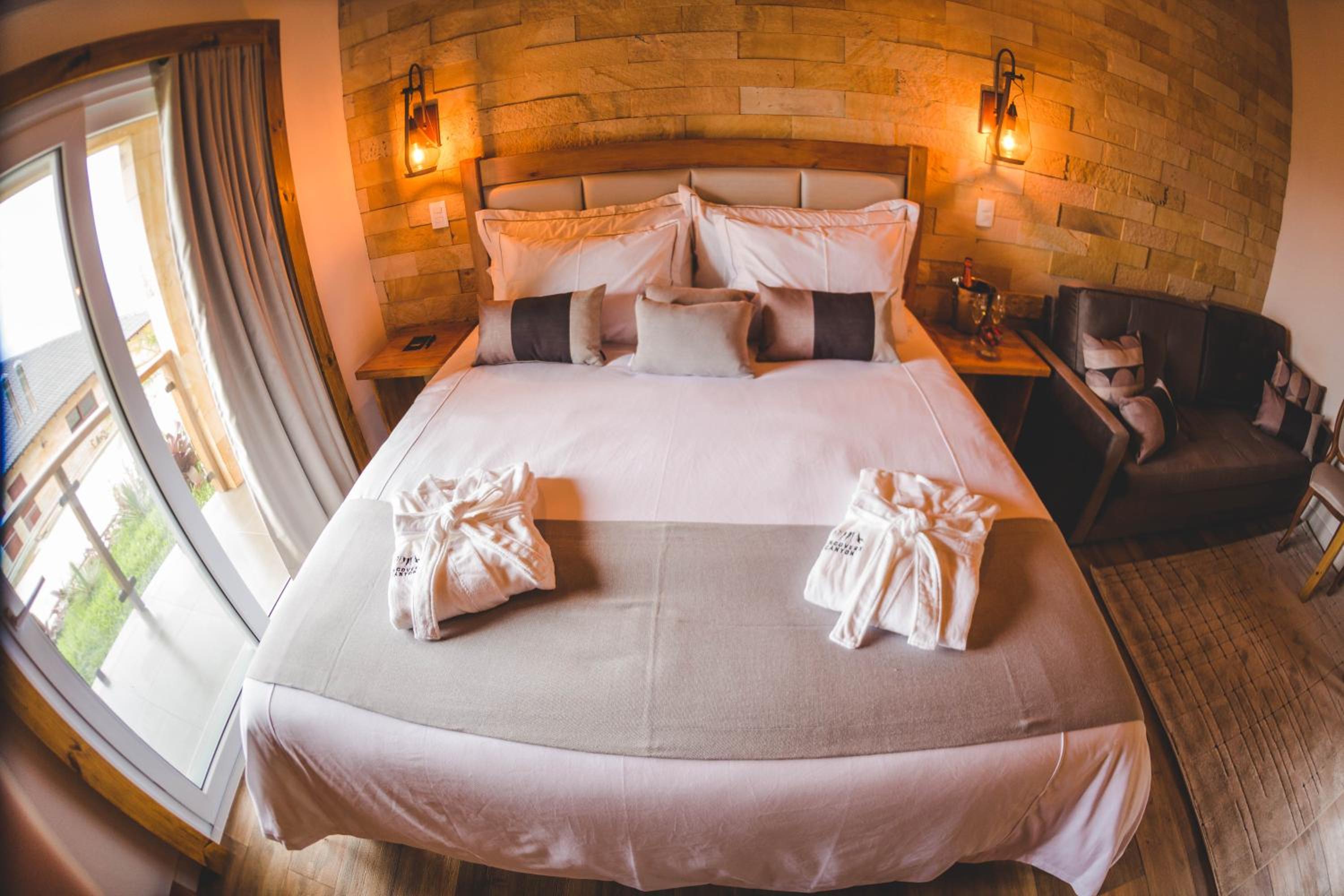 Deluxe Suite with Spa Bath - Photo 1