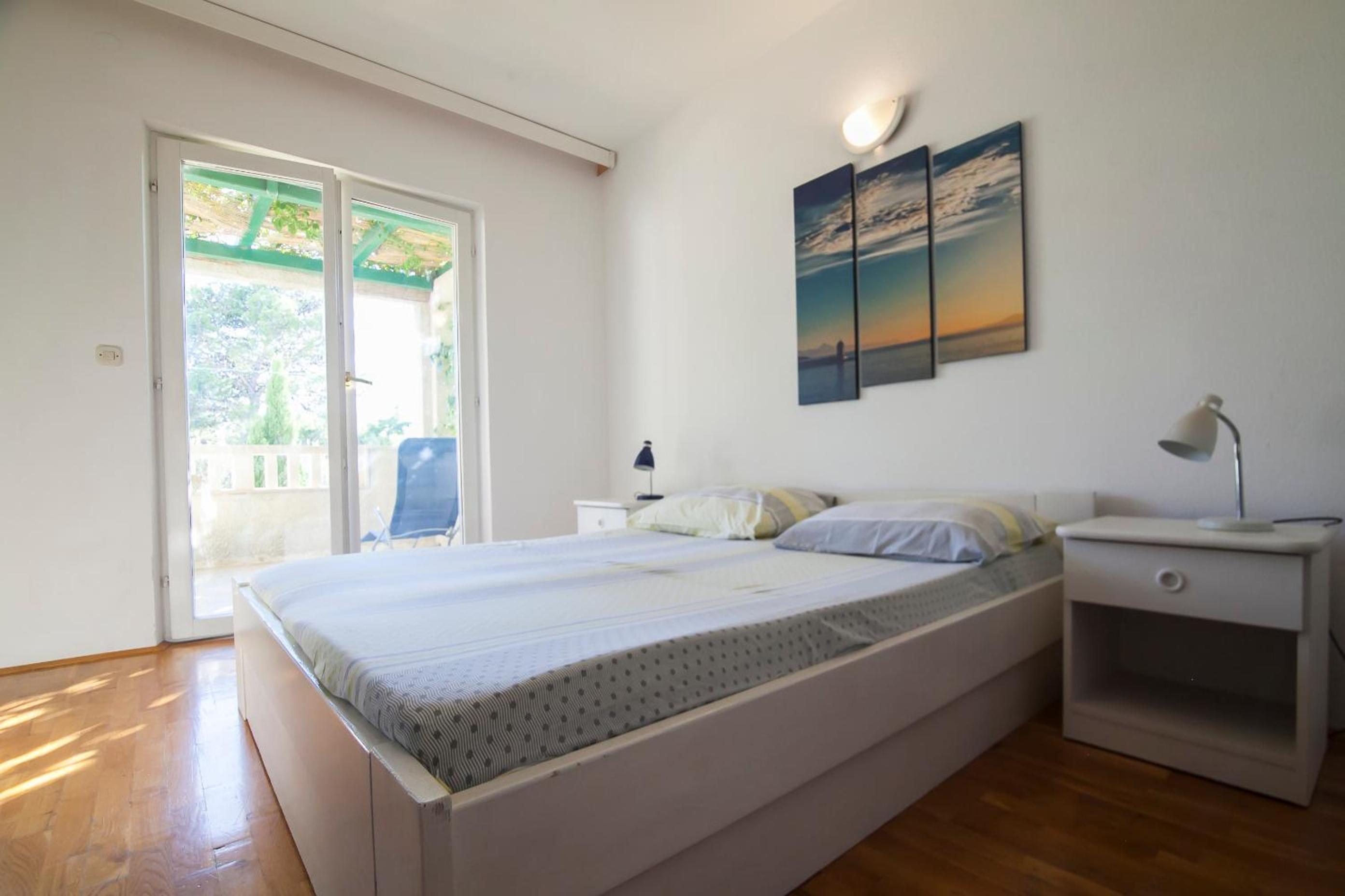 Apartment with Garden View