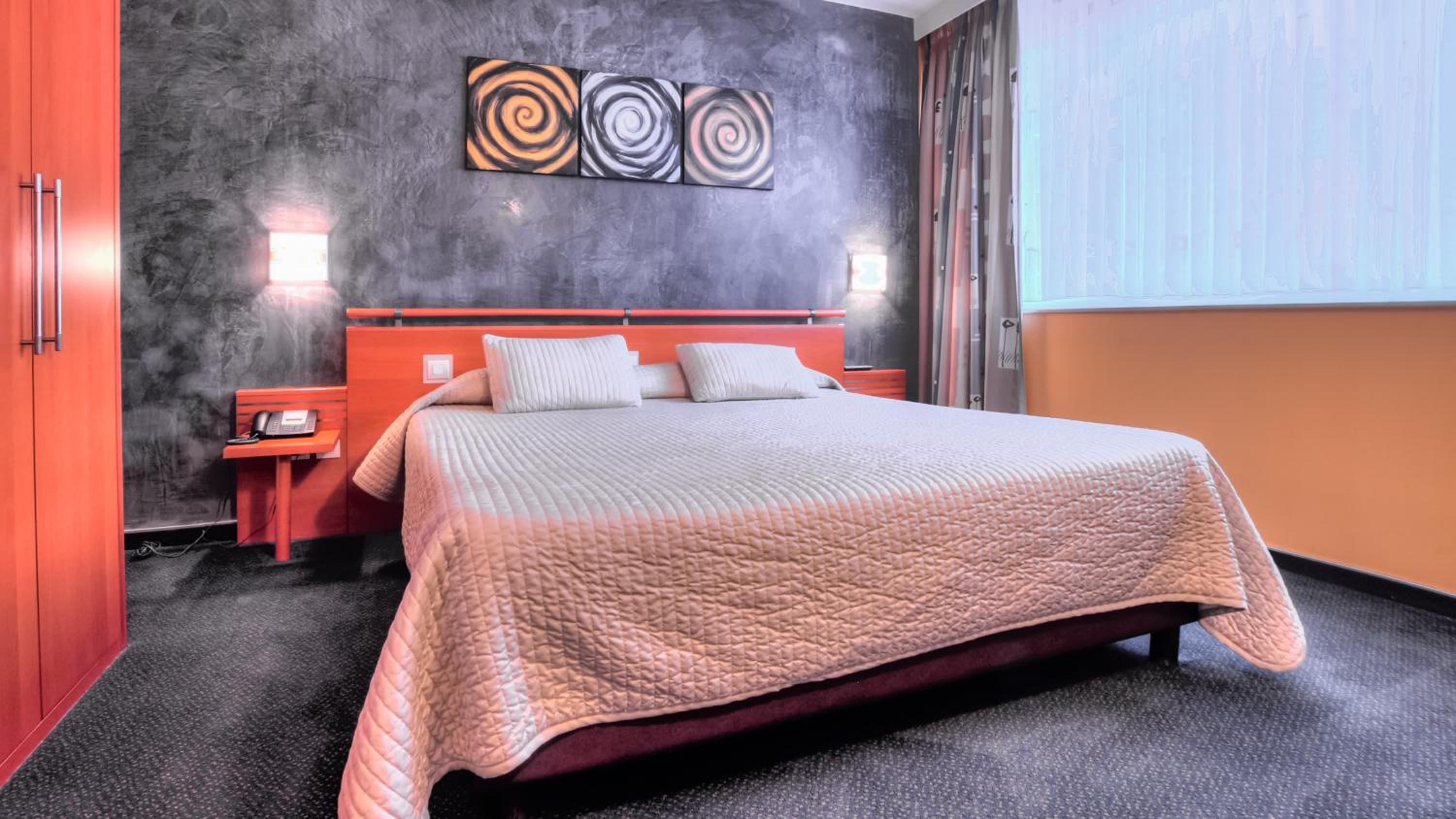 Suite (2 Adults) - Photo 4