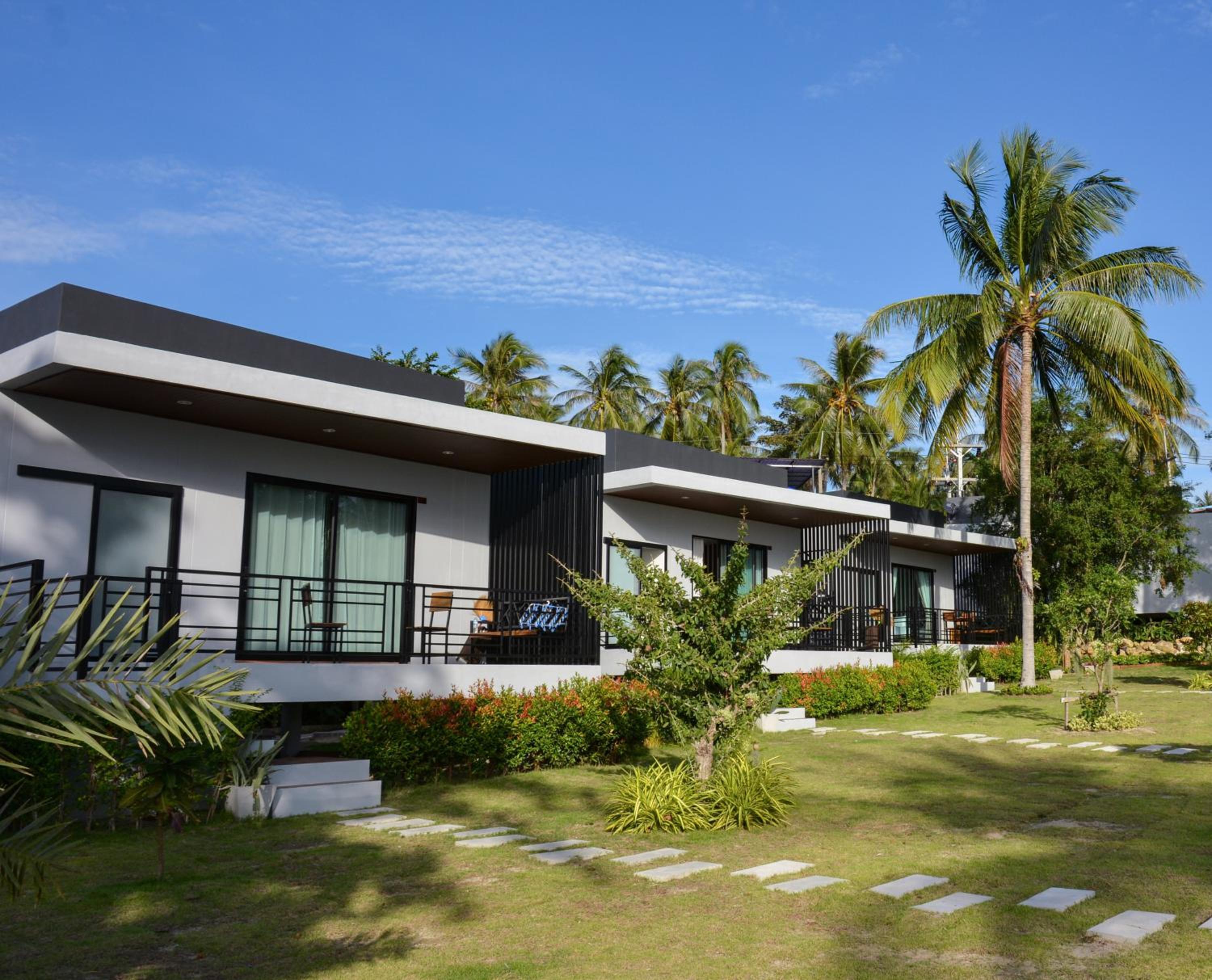 One-Bedroom House - Photo 2