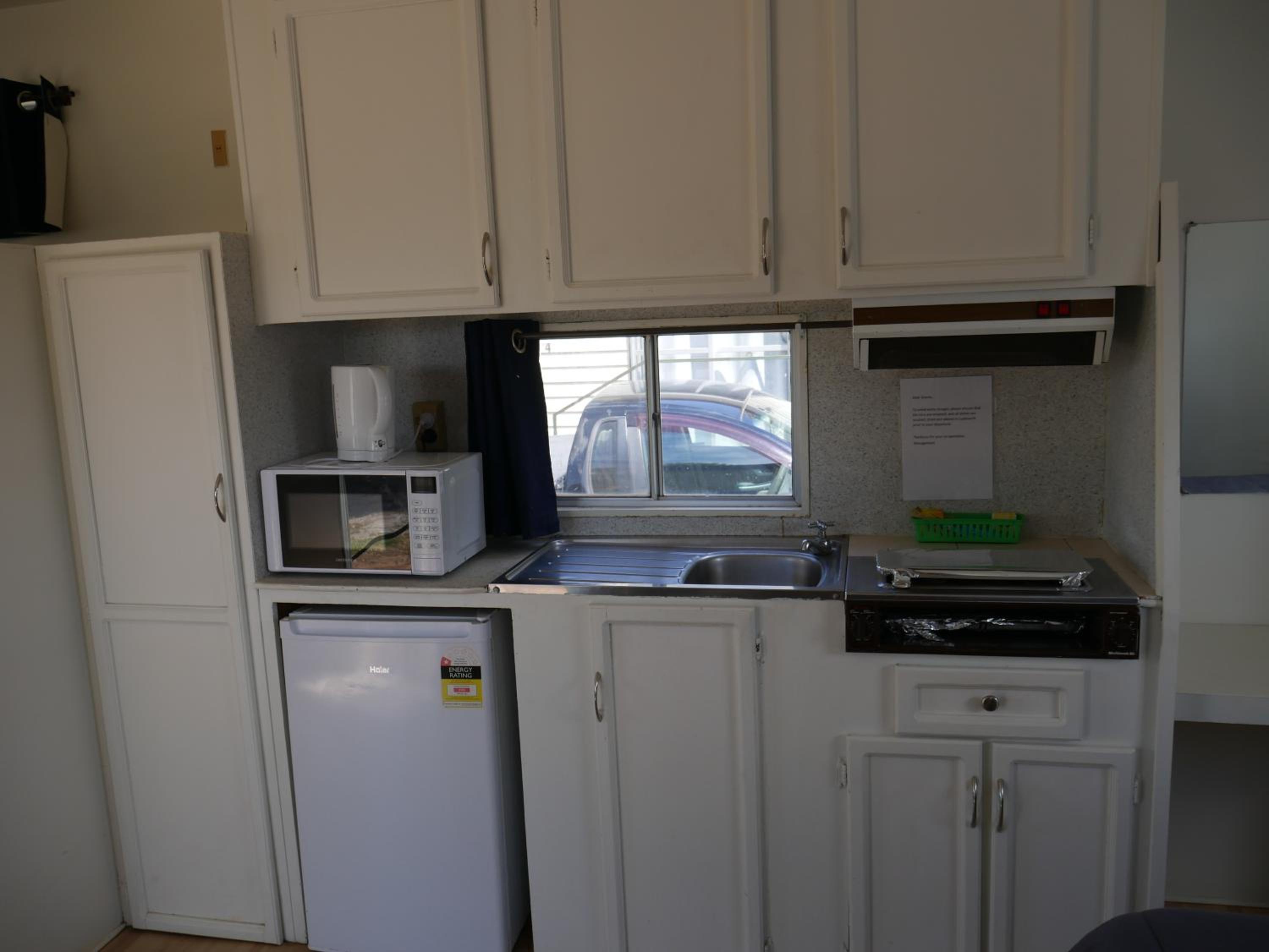 Budget Double Room photo 3